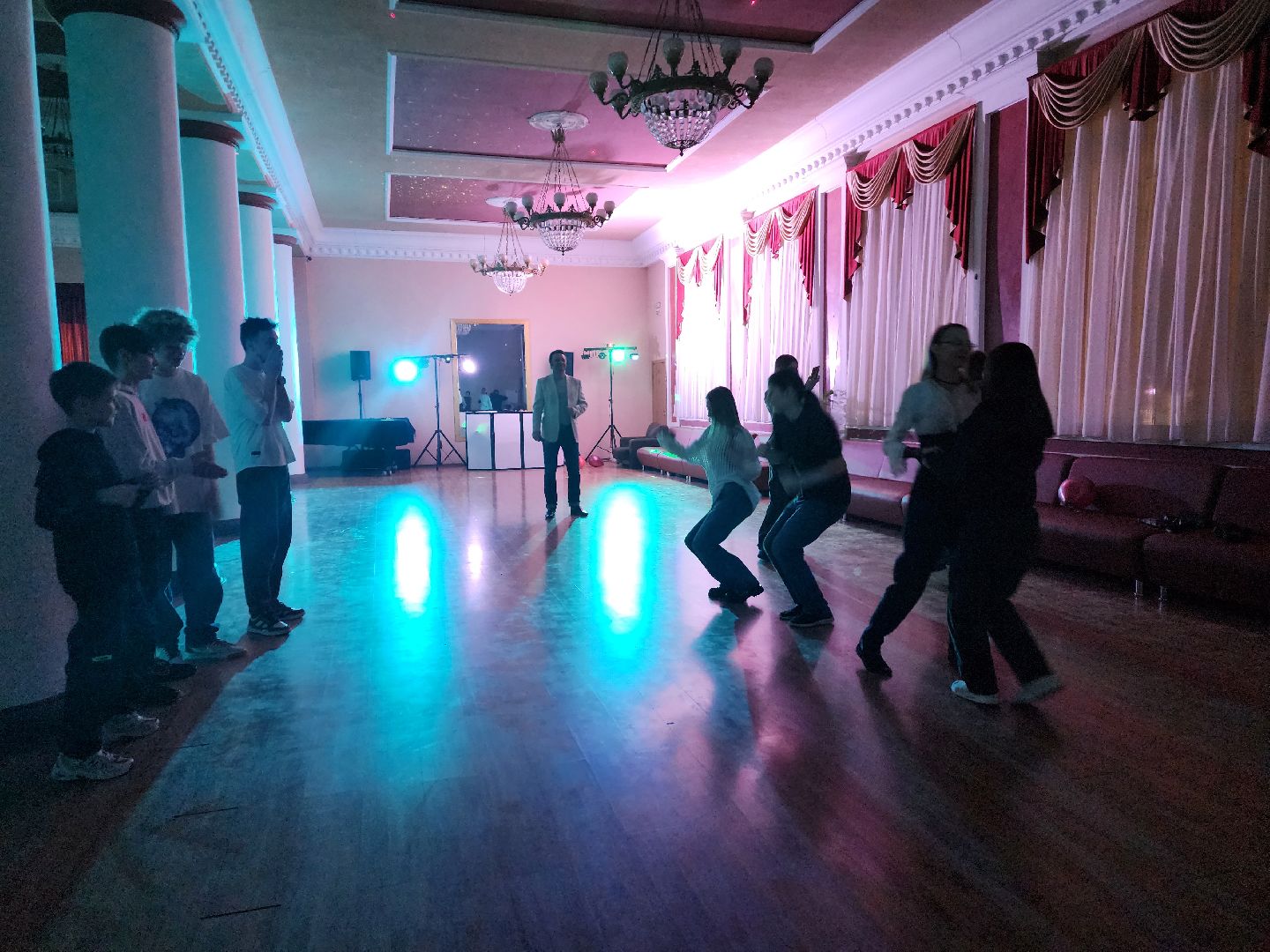 пушкино, дискотека, дети, музыка, подростки,