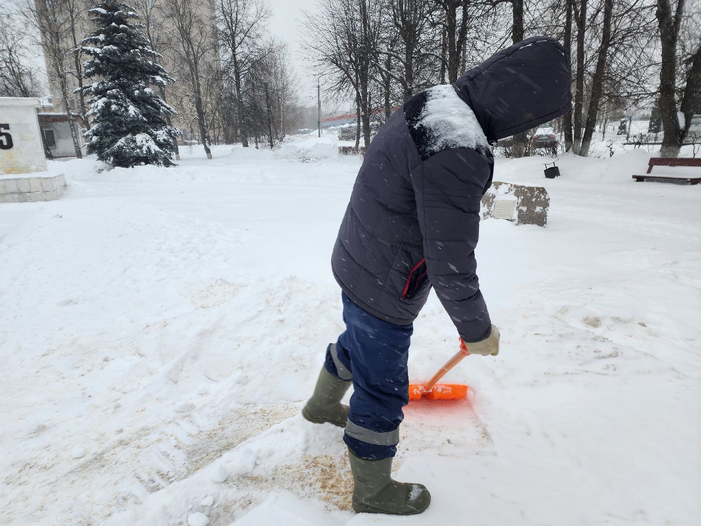 красноармейск, г.о. пушкинский, снегопад, уборка общественных территорий,