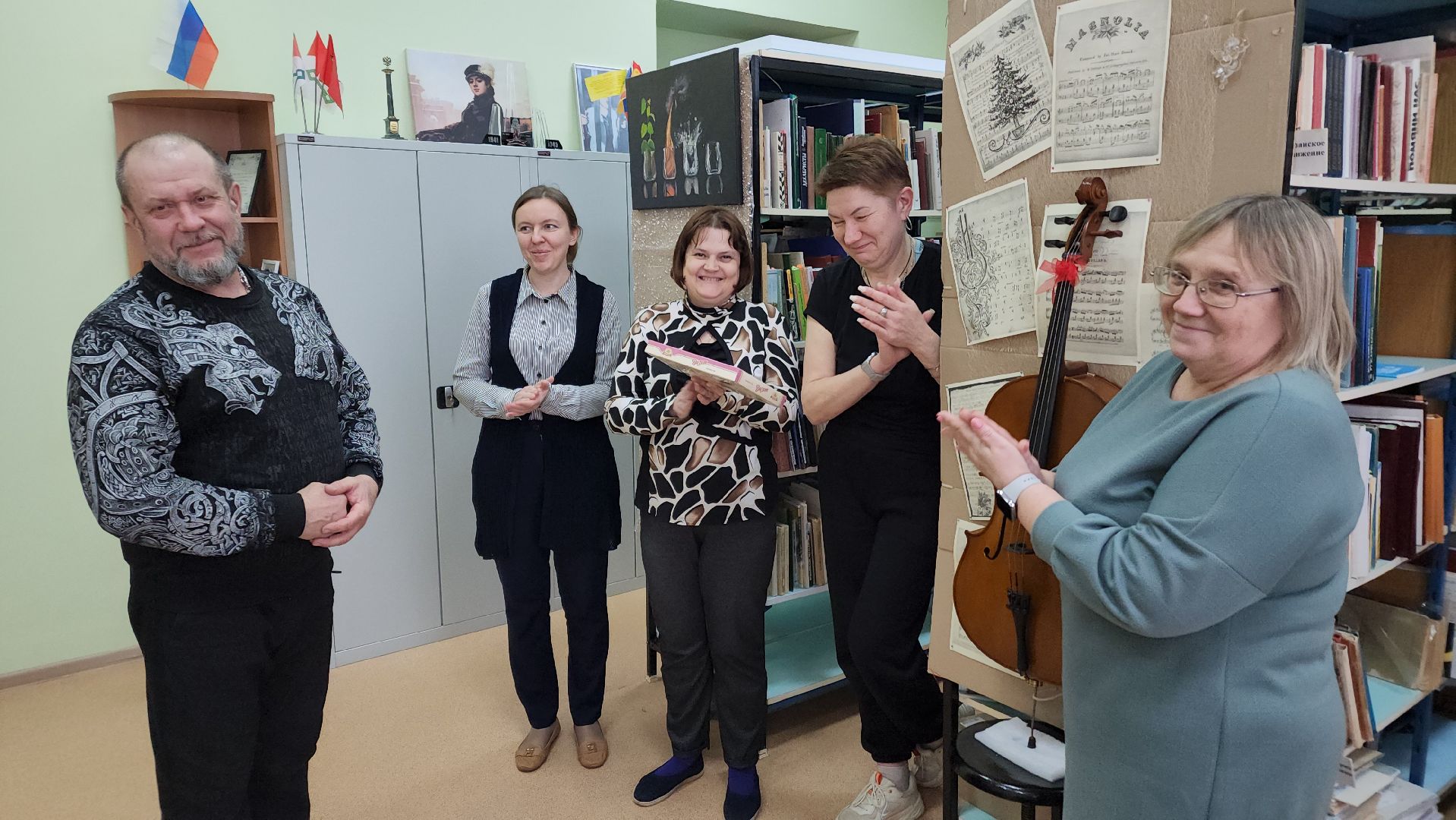 волоколамск, библиотека, подарки, книги, читатели, жители города,