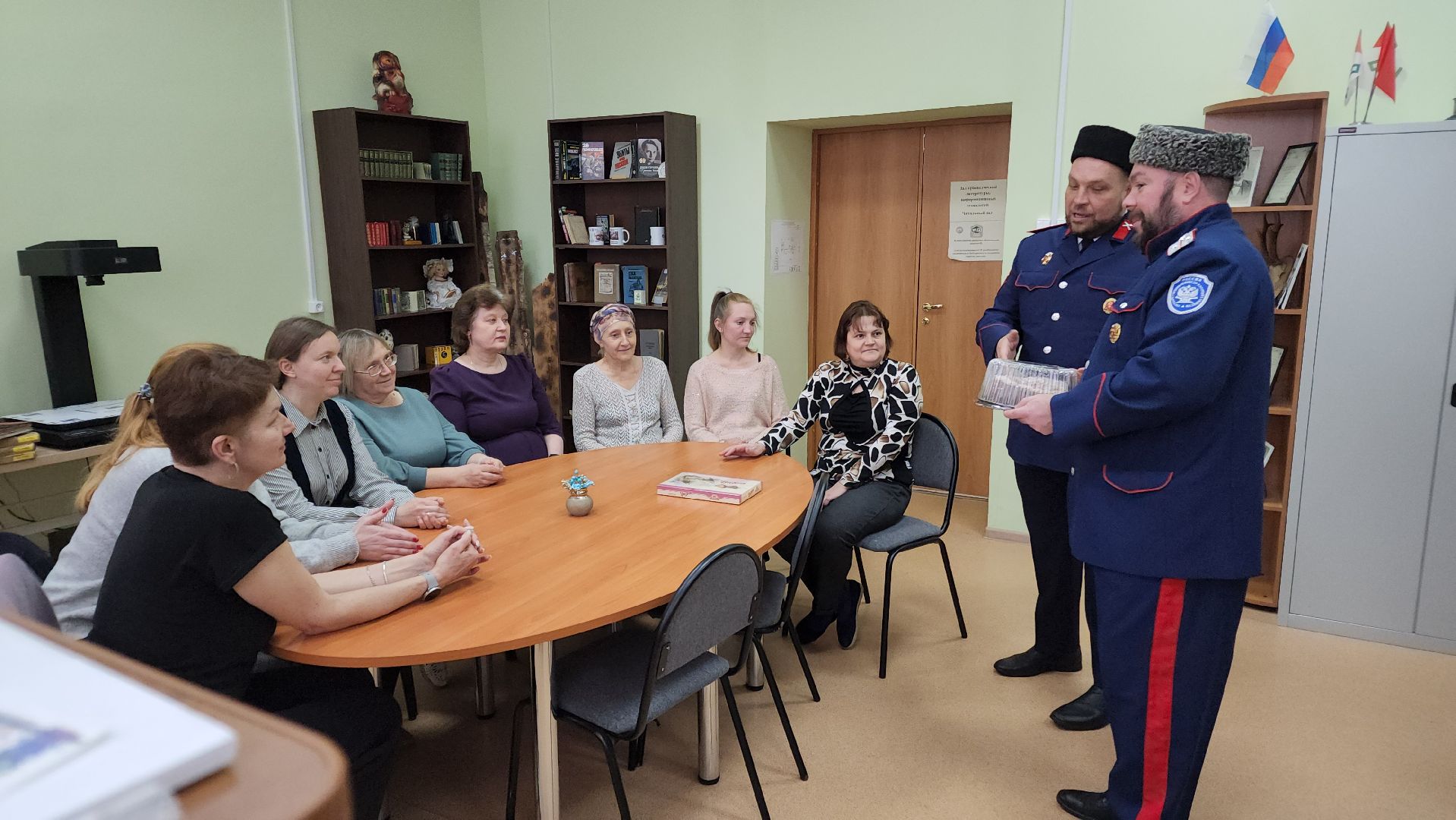 волоколамск, библиотека, подарки, книги, читатели, жители города,