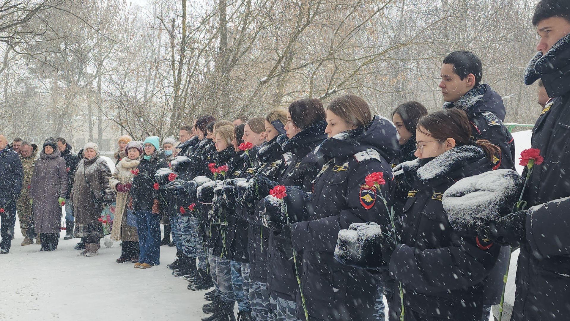 День памяти воинов-интернационалистов, вывод советских войск из Афганистана, возложение цветов, Старая Купавна, Богородский городской округ,