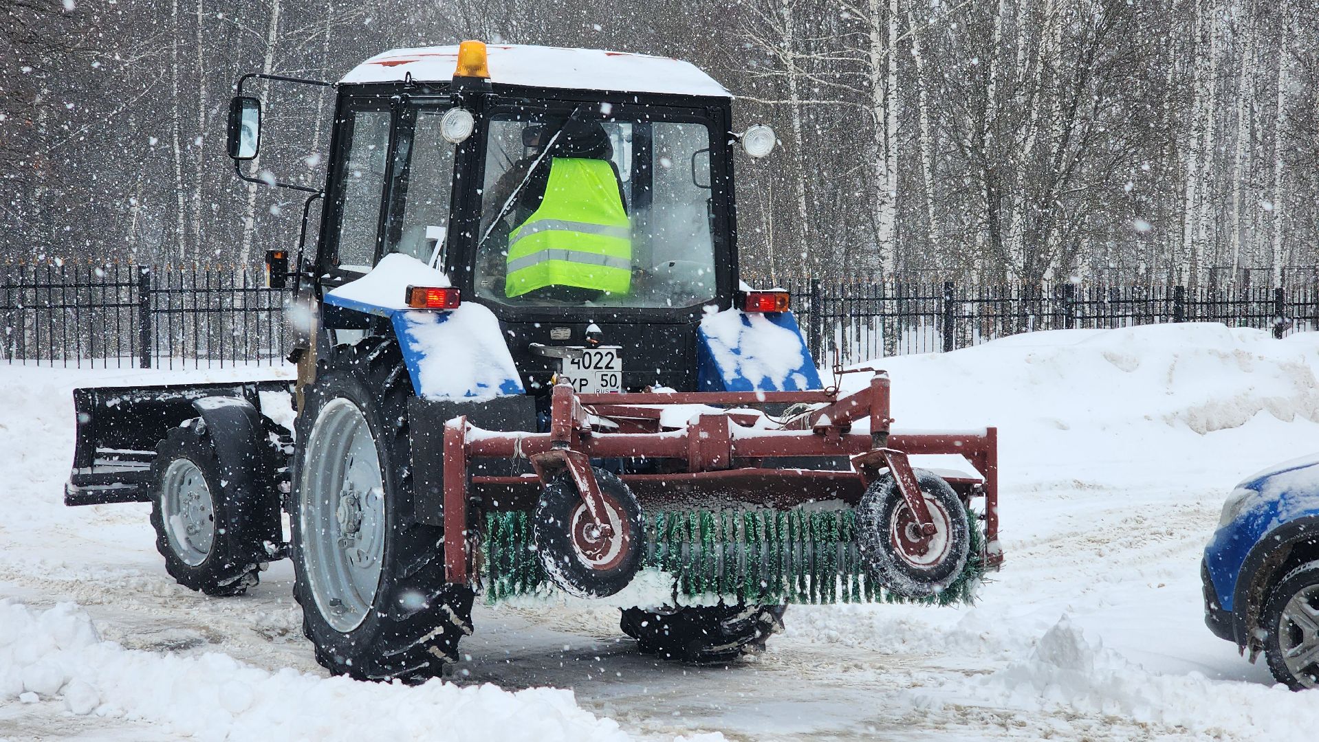 кашира, жкх, уборка снега, снегопад, трактор, ДС Юбилейный, парковка,