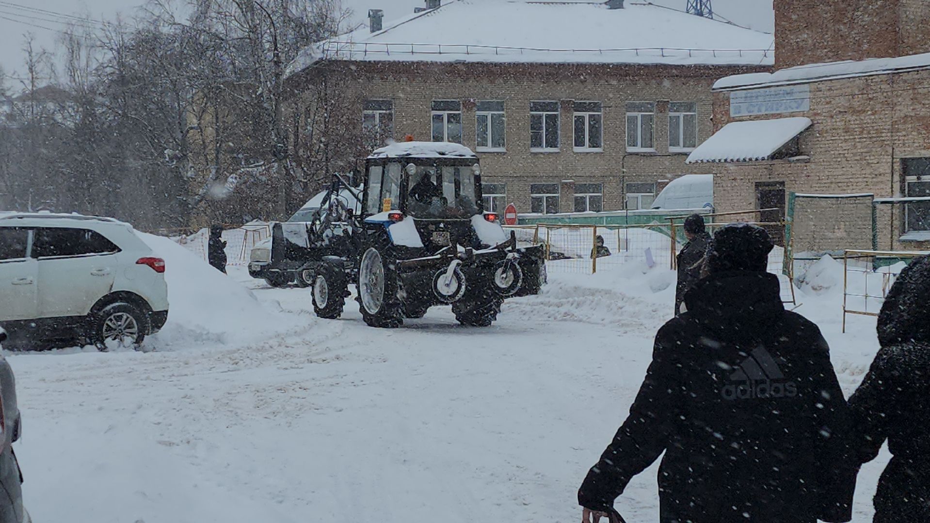 снегопад, уборка, трактора, никитин, спецтехника, осадки,