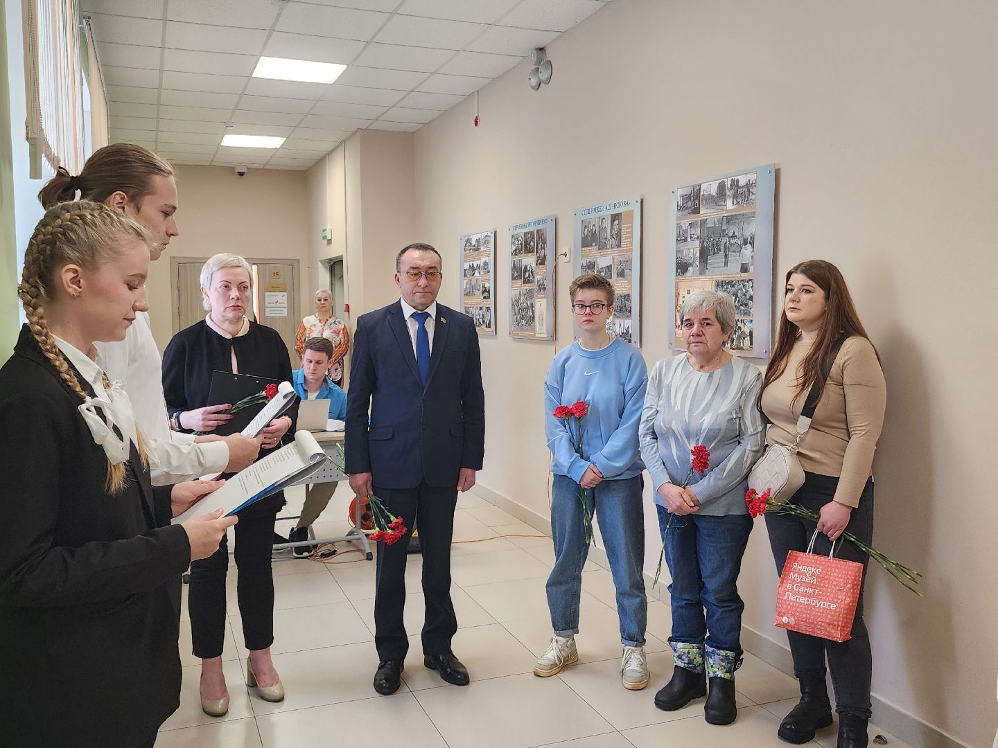 сво, стенд героя,