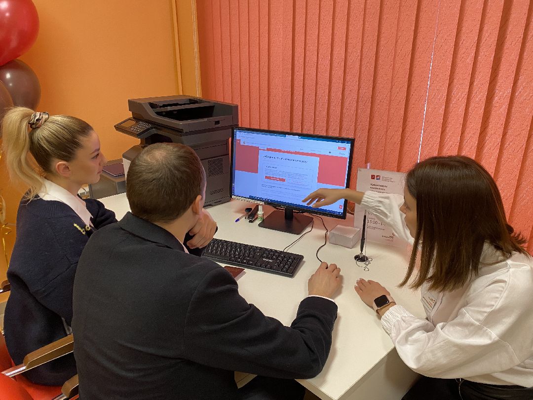 Долгопрудный, общество