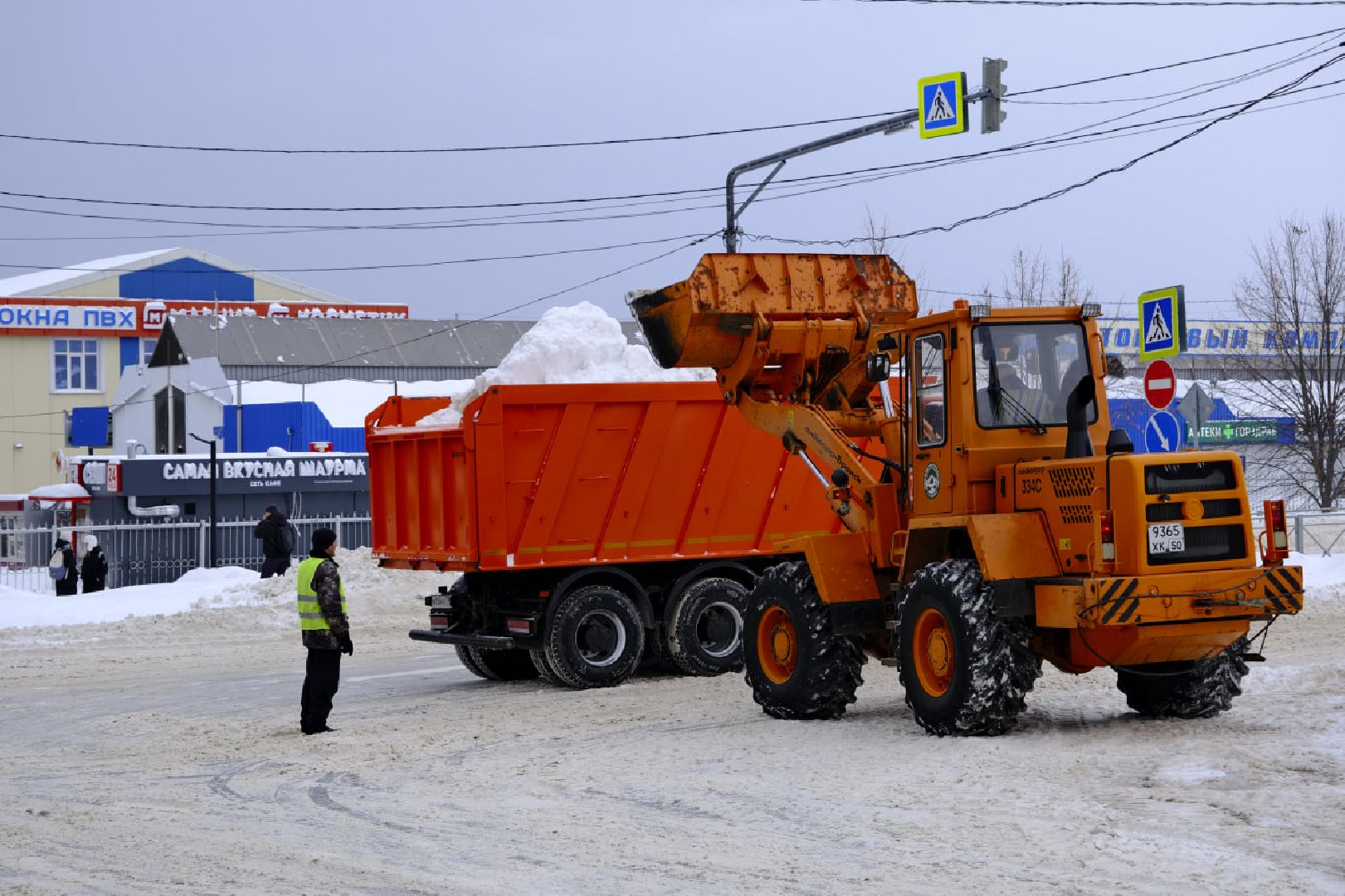 пущино, вывоз снега, снегопад, снег, уборка, уборка снега,