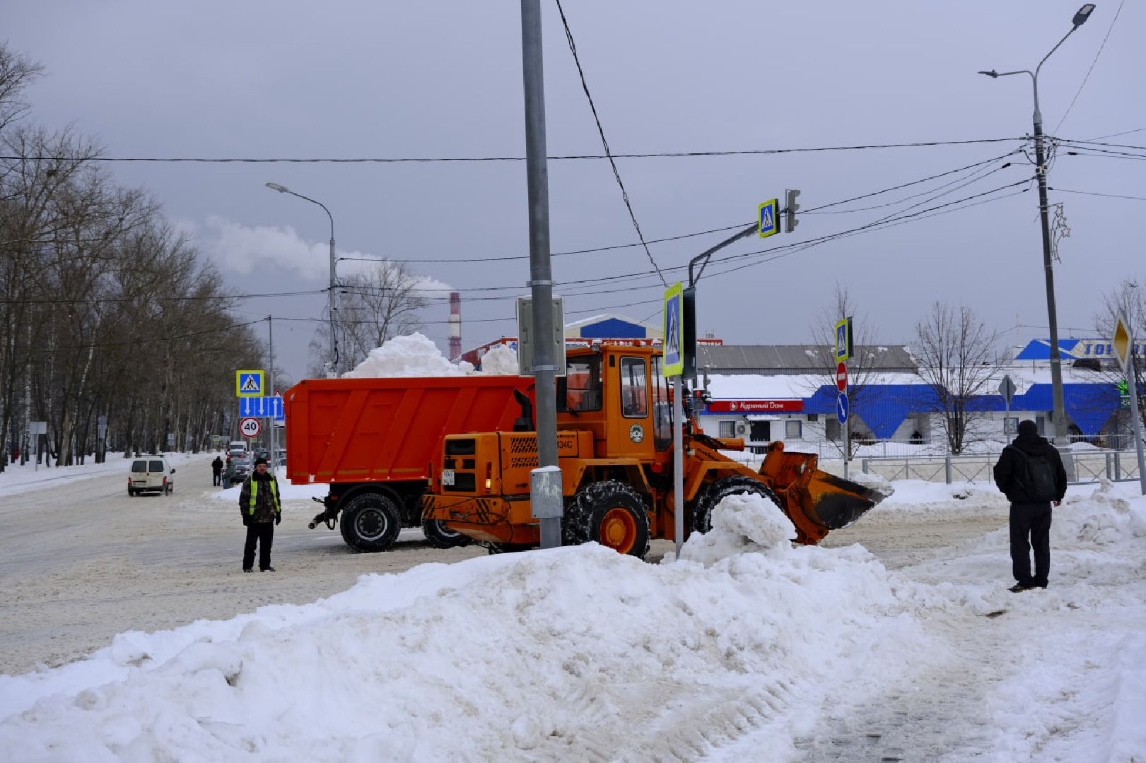 пущино, вывоз снега, снегопад, снег, уборка, уборка снега,