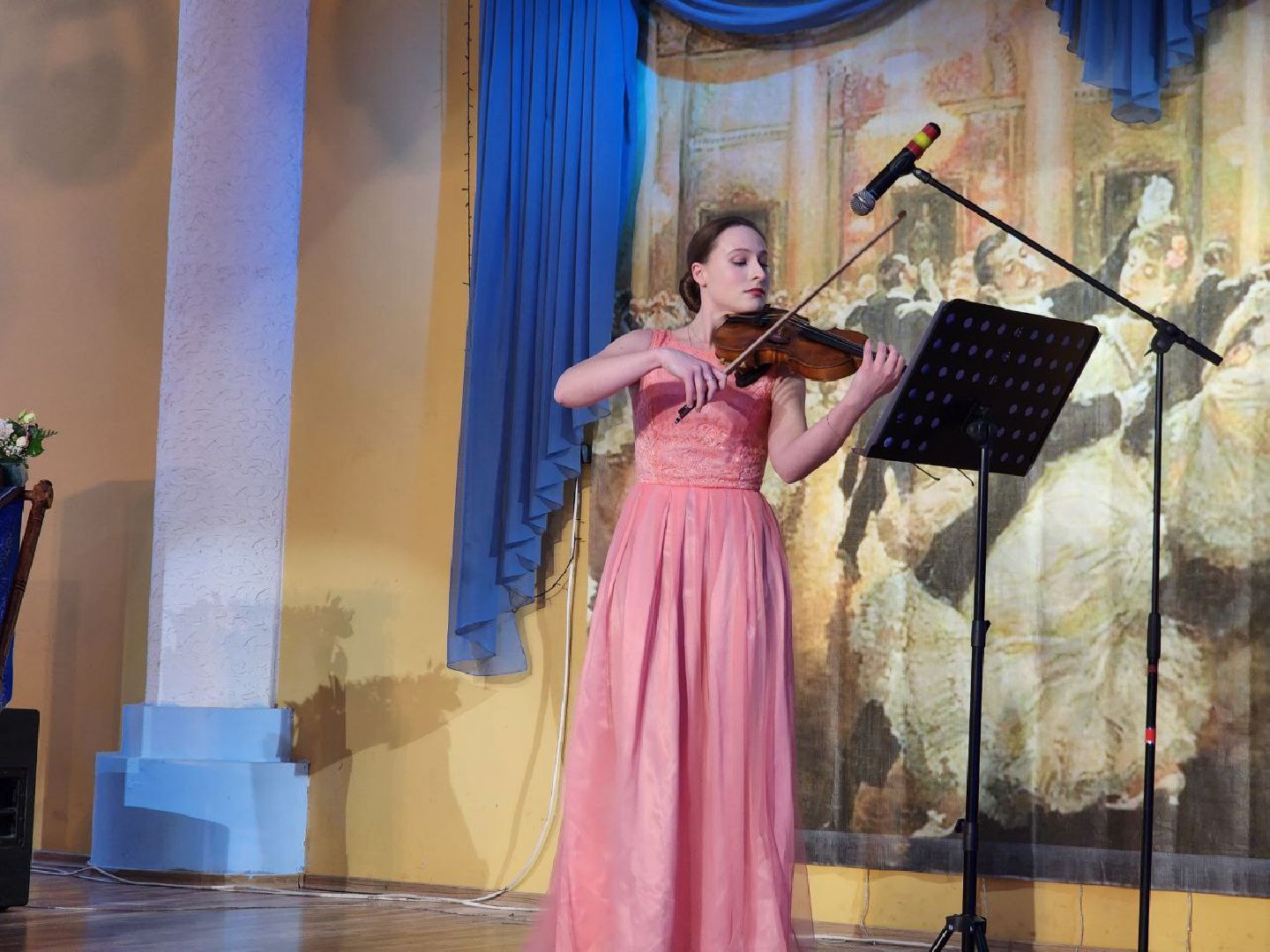 можайск, можайский городской округ, подмосковье, сретенский бал, традиции, культура, вальс, всемирный день молодежи, православная молодежь, танцы,