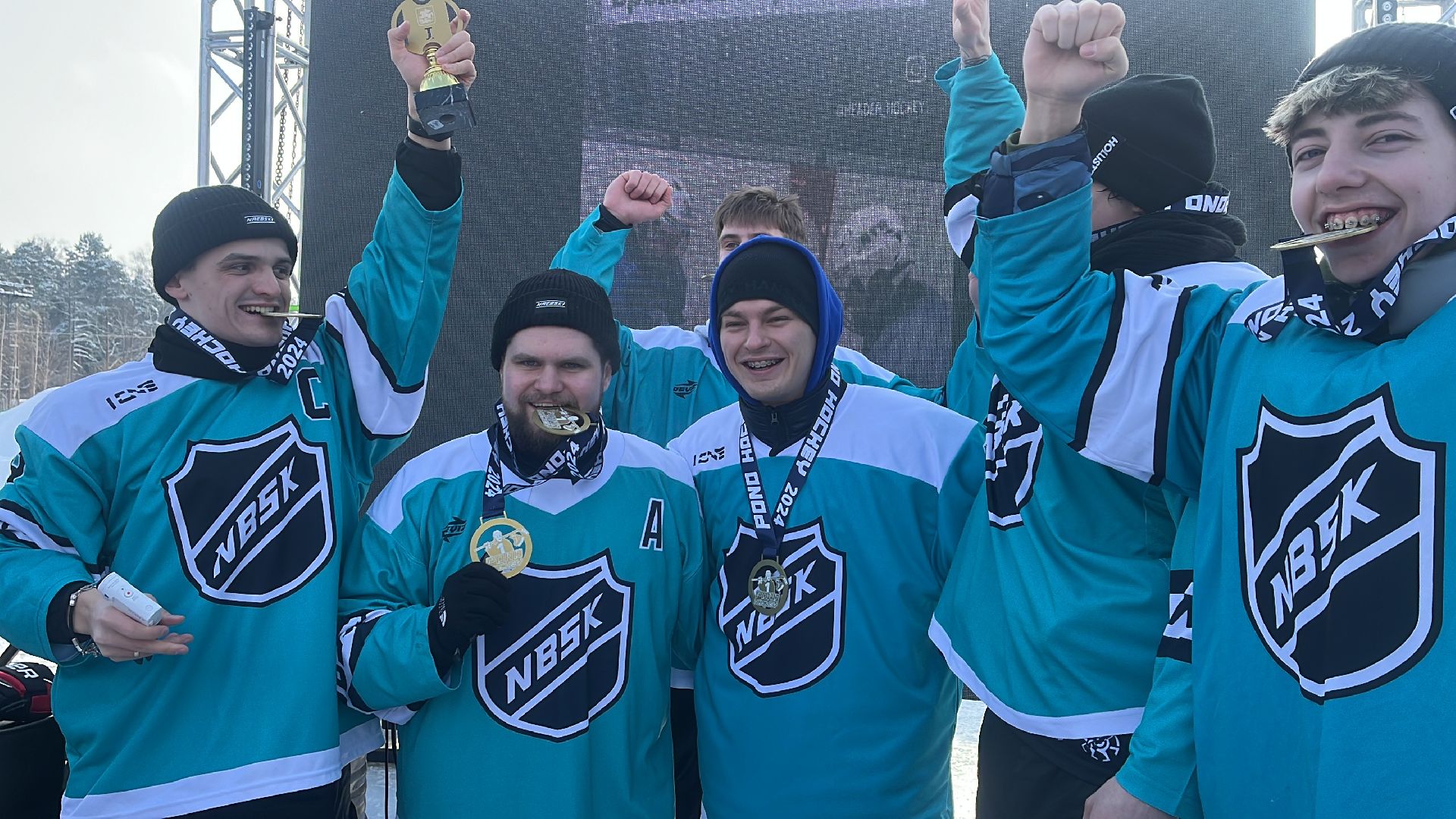 хоккей, понд-хоккей, матч, хоккей на улице, 4х4, спорт в подмосковье,