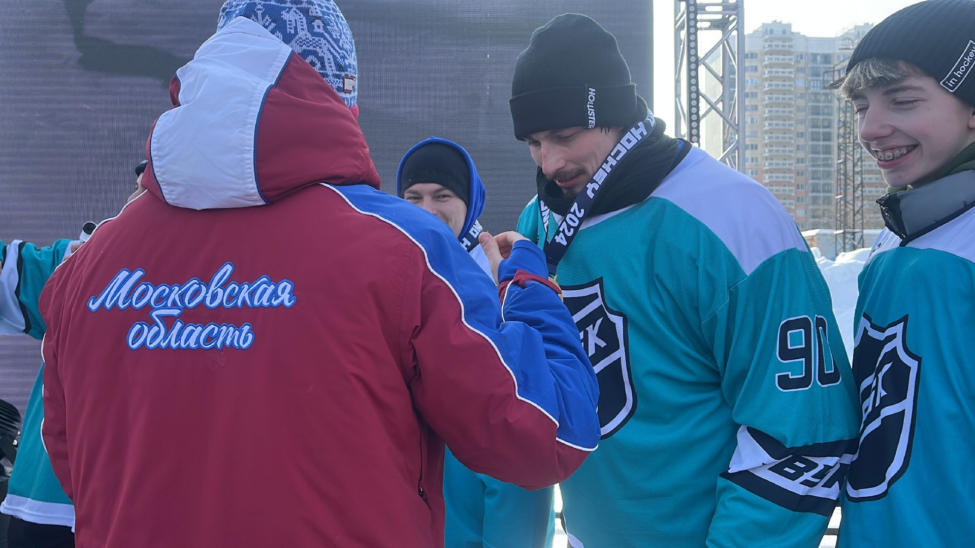 хоккей, понд-хоккей, матч, хоккей на улице, 4х4, спорт в подмосковье,