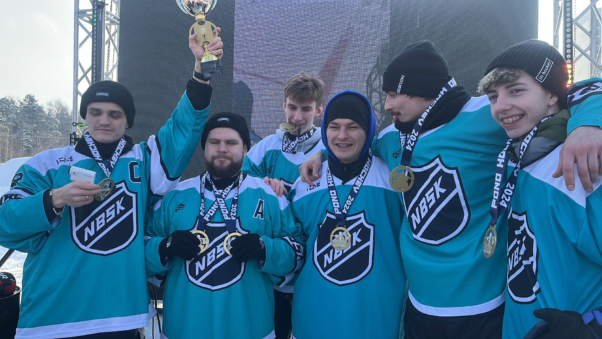 хоккей, понд-хоккей, матч, хоккей на улице, 4х4, спорт в подмосковье,