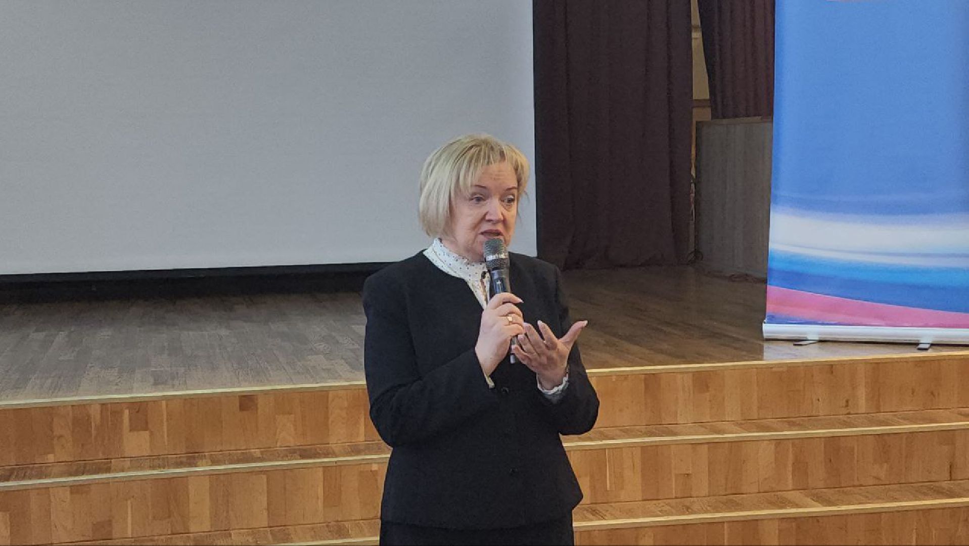 парта героя, школа 12, Никита Утин, Борис Аубакиров, Роман Терюшков,Игорь Коханый,