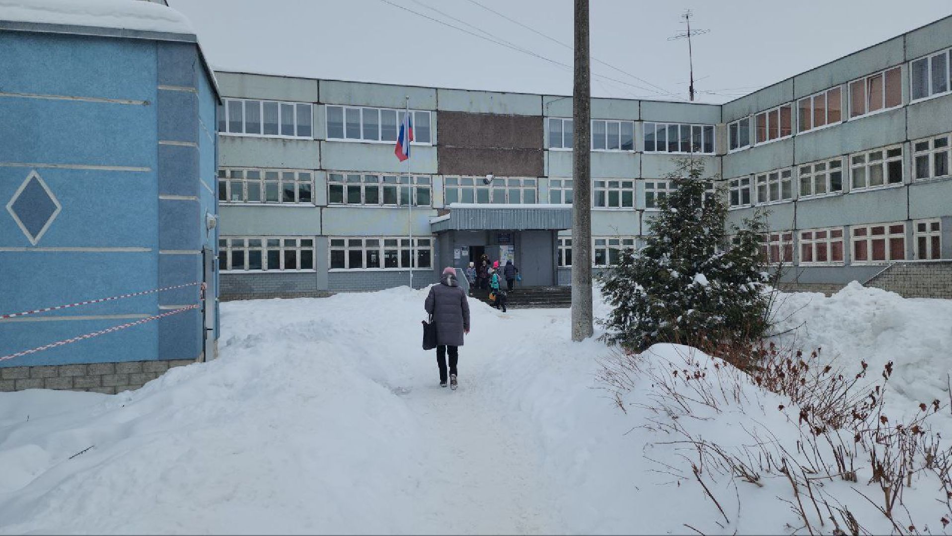 парта героя, школа 12, Никита Утин, Борис Аубакиров, Роман Терюшков,Игорь Коханый,