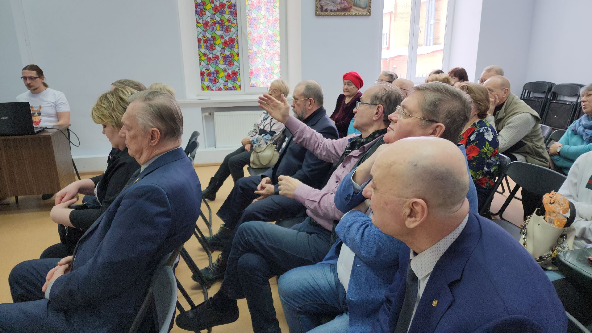 волоколамск, художественная выставка, библиоканикулы, библиотека, Выставка, художник, художники подмосковья,