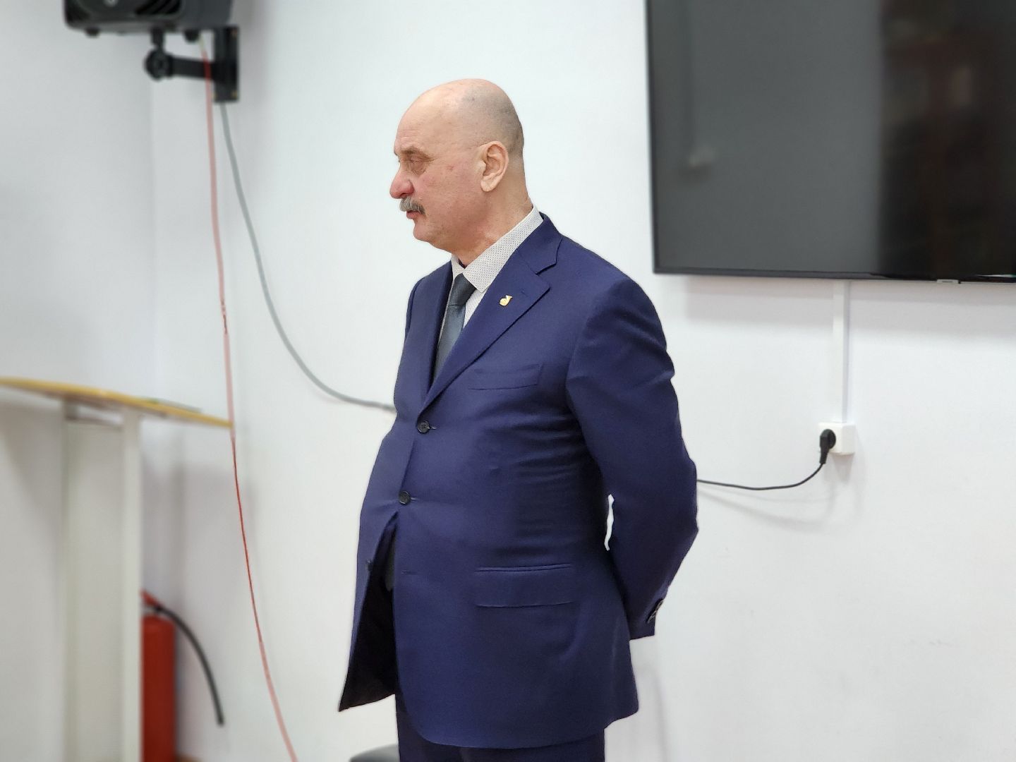 волоколамск, художественная выставка, библиоканикулы, библиотека, Выставка, художник, художники подмосковья,