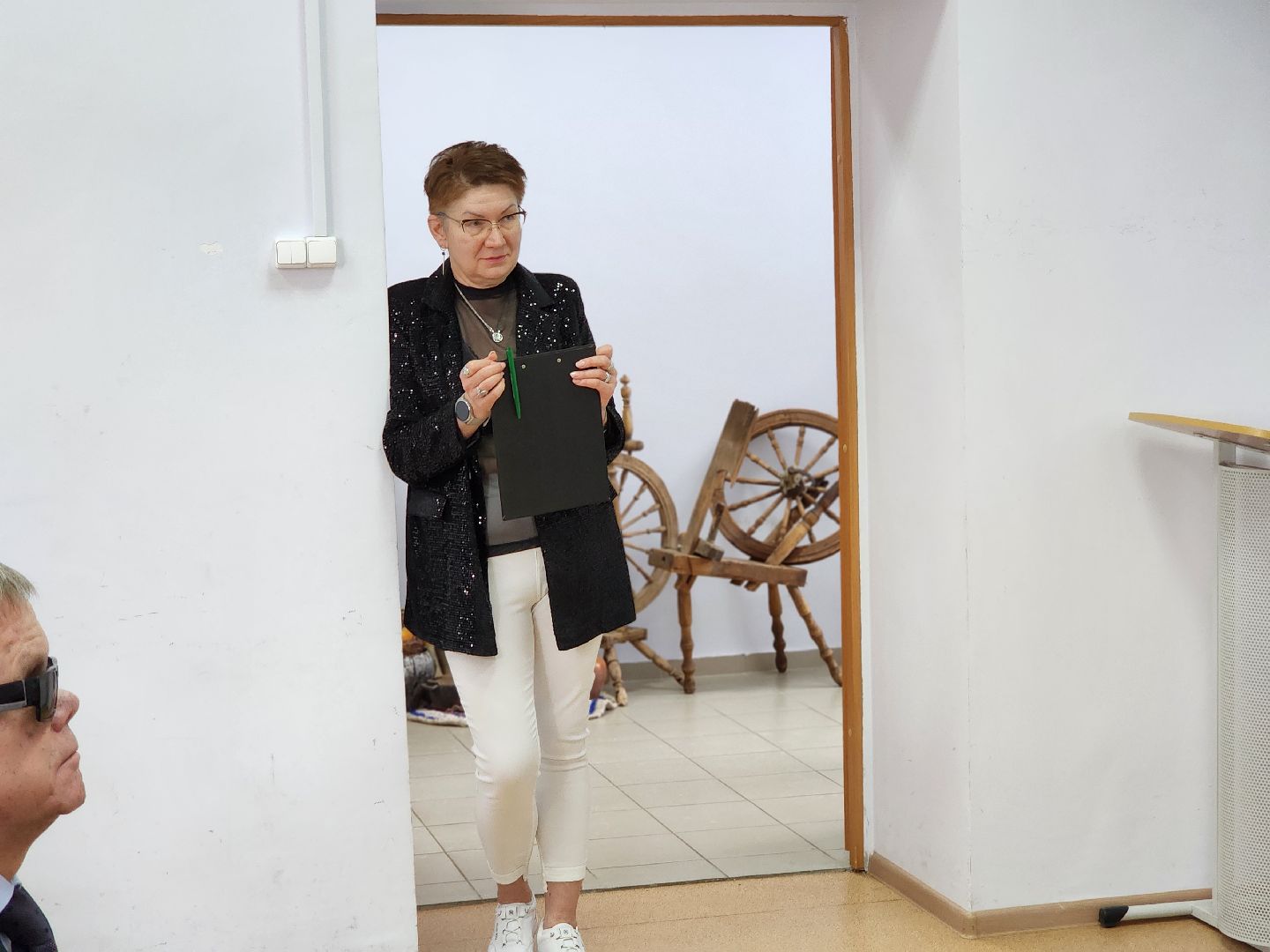 волоколамск, художественная выставка, библиоканикулы, библиотека, Выставка, художник, художники подмосковья,