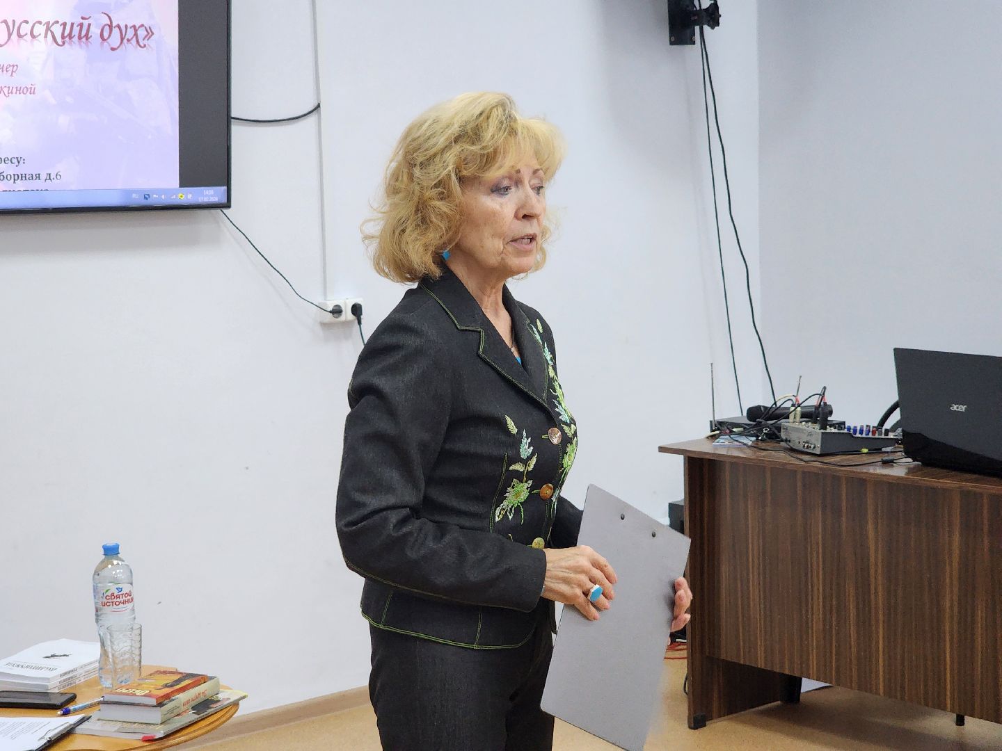 волоколамск, библиотека, Читатели, поэзия, поэт, поэтесса, поэтический вечер, творчество,