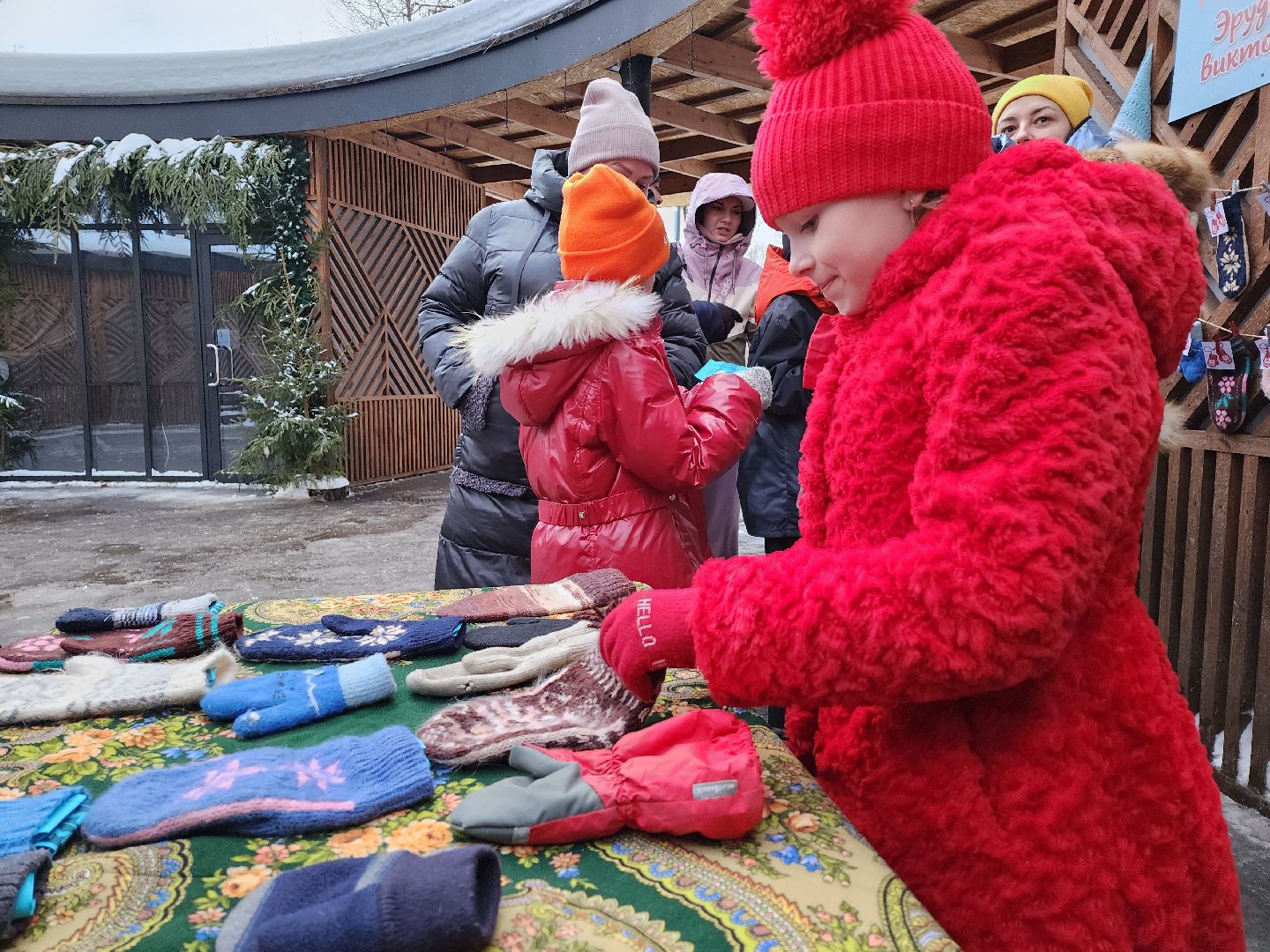 Серпухов, Подмосковье, Фестиваль Тепло, парки подмосковья ., парк имени олега степанова, семья, дети, мастер-класс, ярмарка, концерт, активное долголетие, танцоры, певцы,