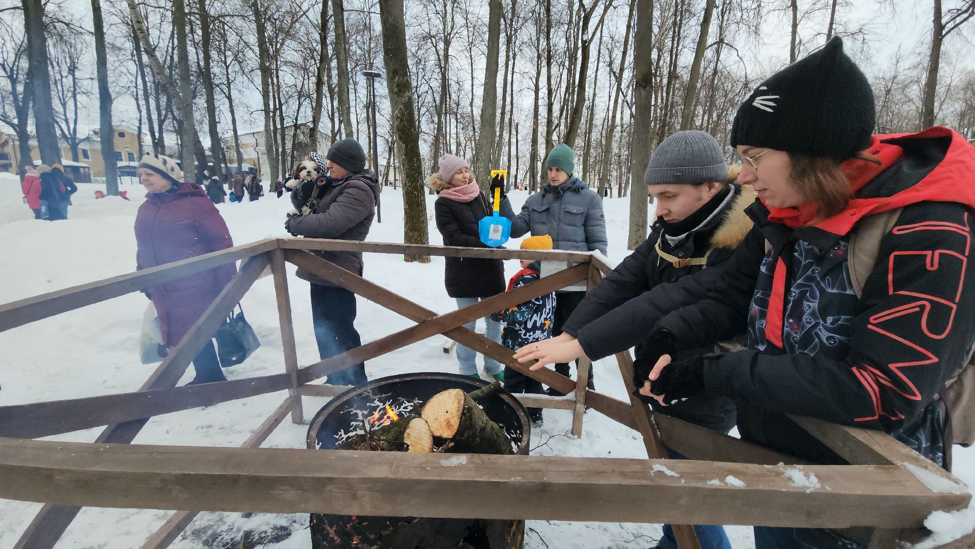 Серпухов, Подмосковье, Фестиваль Тепло, парки подмосковья ., парк имени олега степанова, семья, дети, мастер-класс, ярмарка, концерт, активное долголетие, танцоры, певцы,