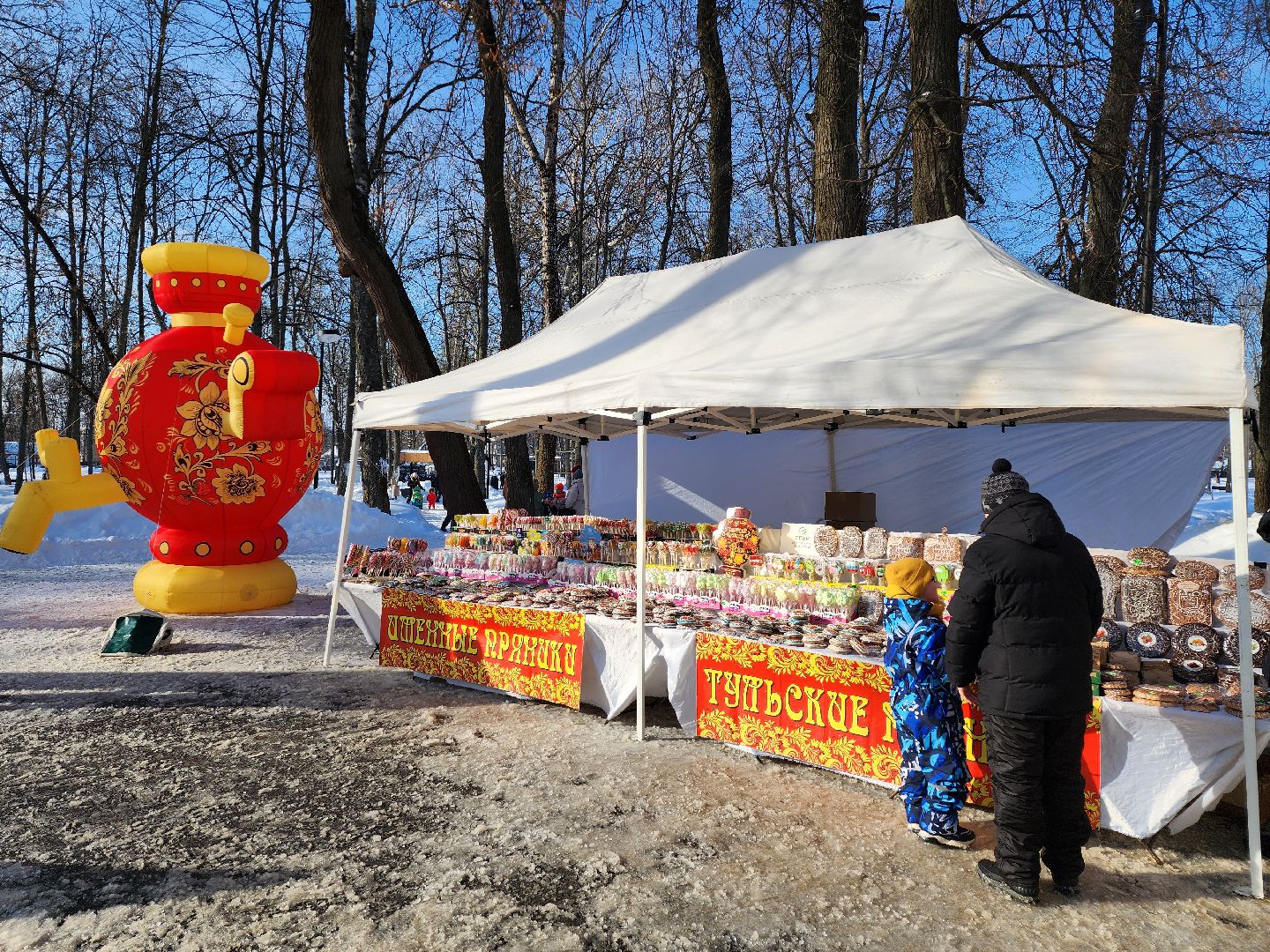 Серпухов, Подмосковье, Фестиваль Тепло, парки подмосковья ., парк имени олега степанова, семья, дети, мастер-класс, ярмарка, концерт, активное долголетие, танцоры, певцы,