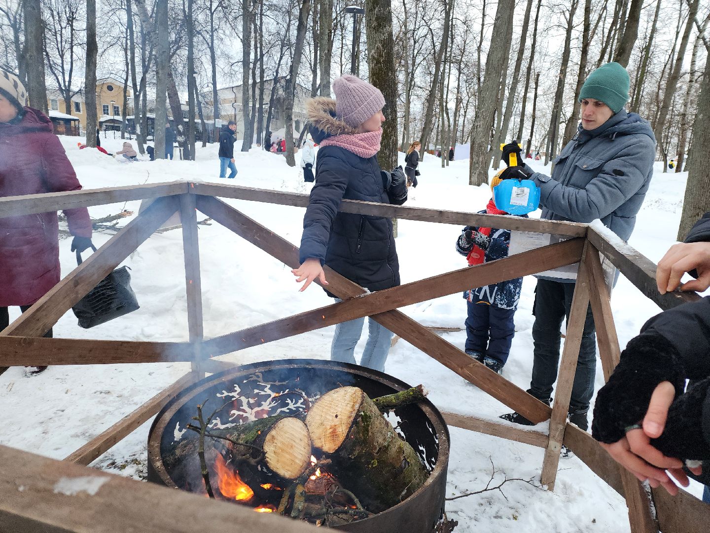 Серпухов, Подмосковье, Фестиваль Тепло, парки подмосковья ., парк имени олега степанова, семья, дети, мастер-класс, ярмарка, концерт, активное долголетие, танцоры, певцы,