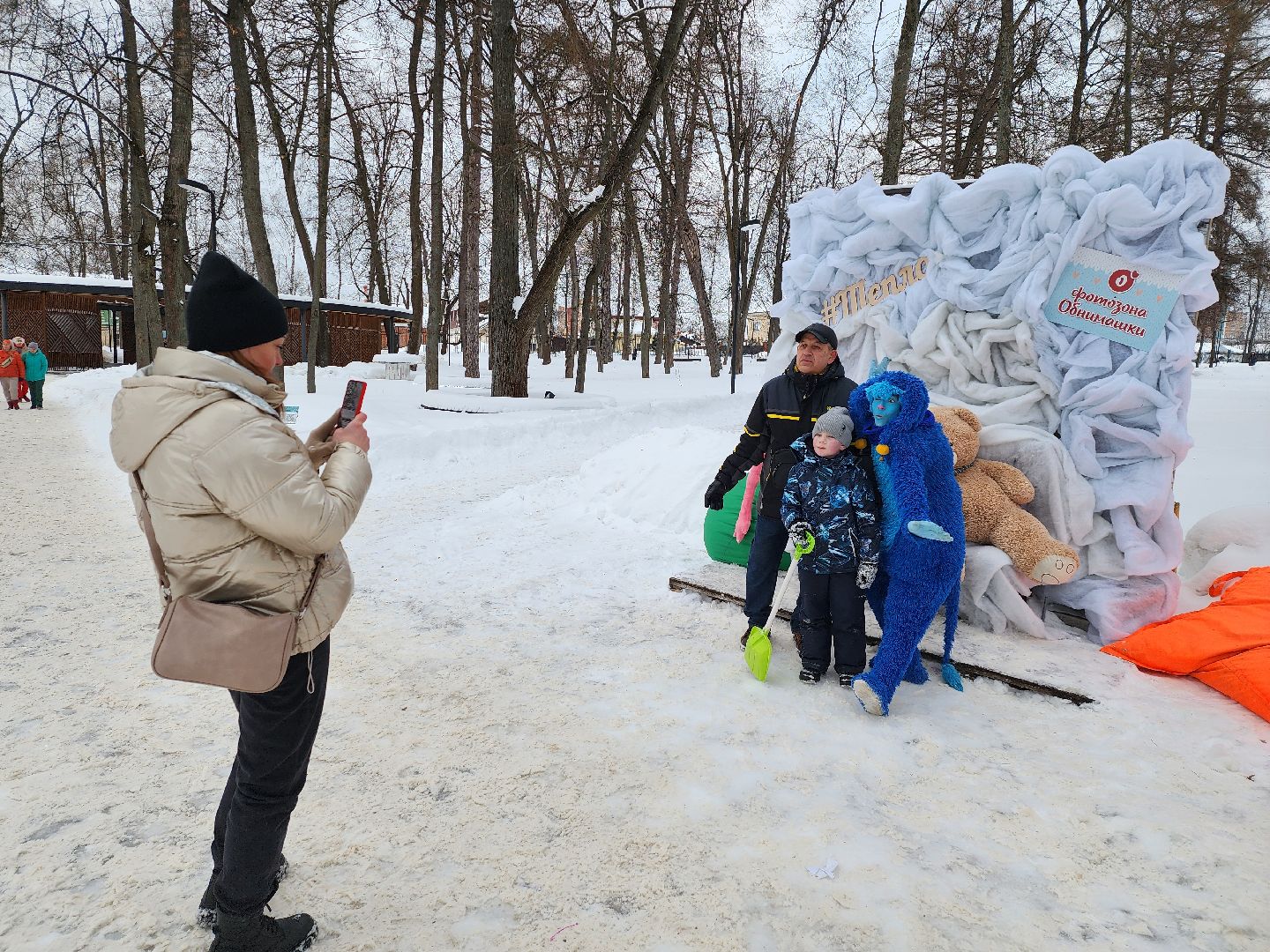 Серпухов, Подмосковье, Фестиваль Тепло, парки подмосковья ., парк имени олега степанова, семья, дети, мастер-класс, ярмарка, концерт, активное долголетие, танцоры, певцы,