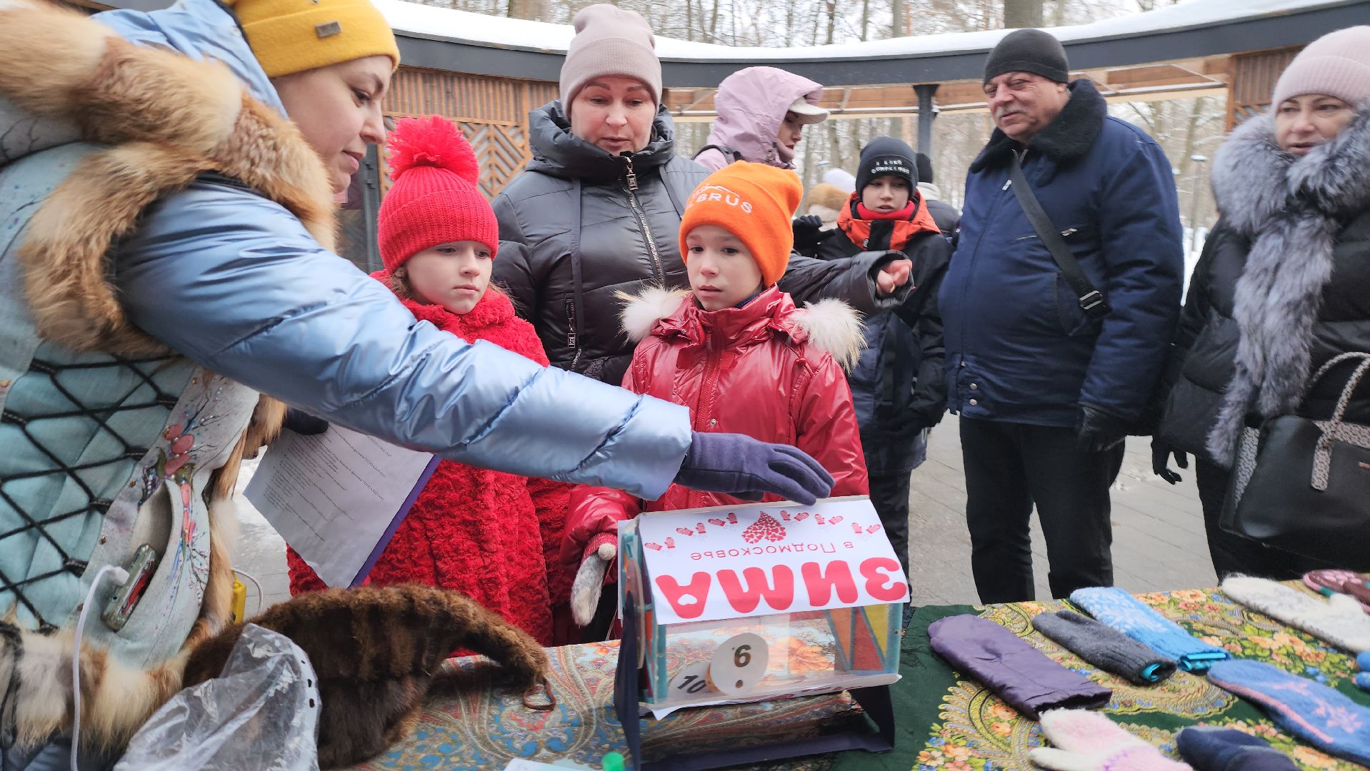 Серпухов, Подмосковье, Фестиваль Тепло, парки подмосковья ., парк имени олега степанова, семья, дети, мастер-класс, ярмарка, концерт, активное долголетие, танцоры, певцы,