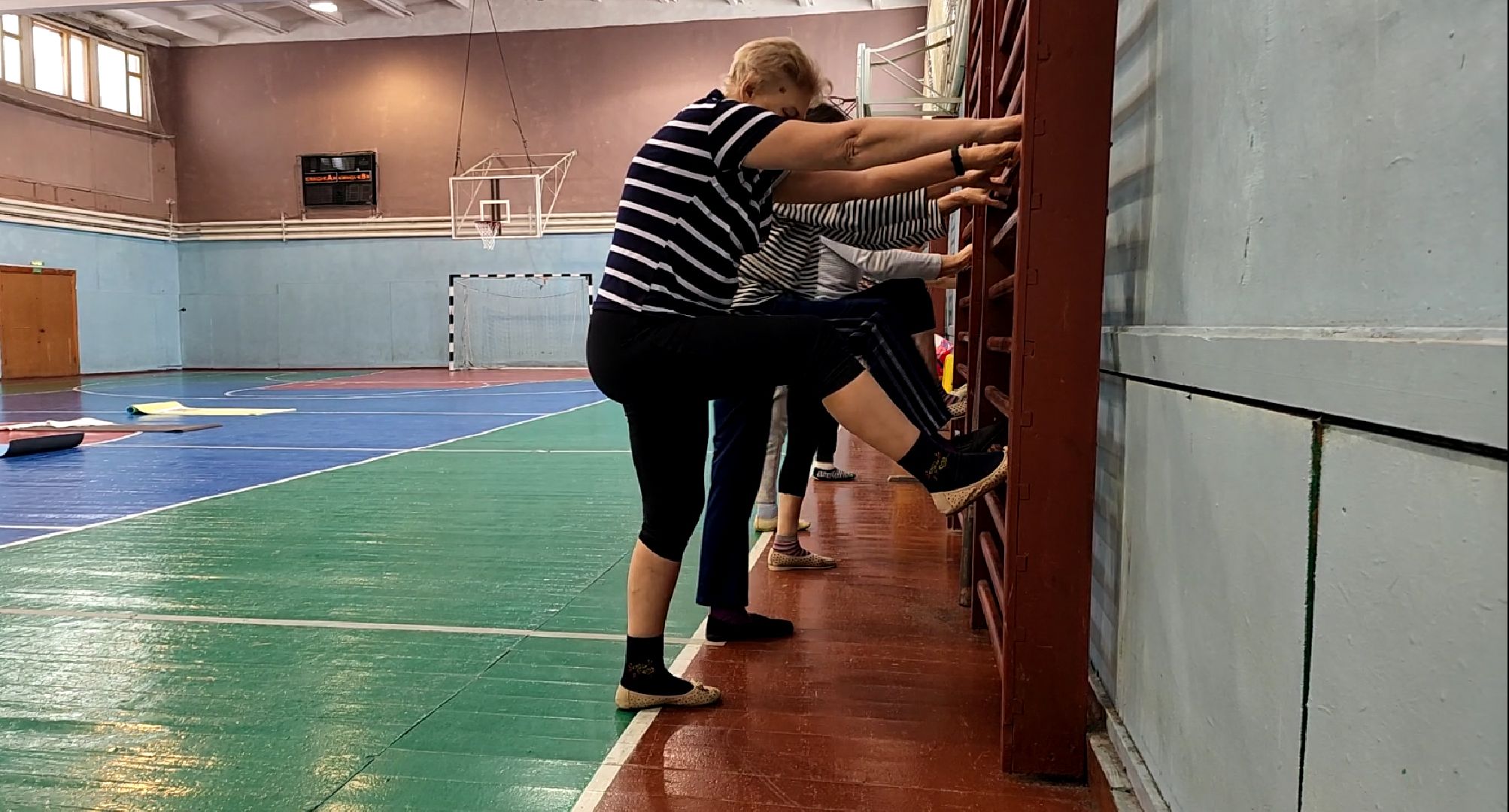 активное долголети, долголеты, электросталь, мой город, старшее поколение, лечебная физкультура, гимнастика, спортзал, здоровый образ жизни,