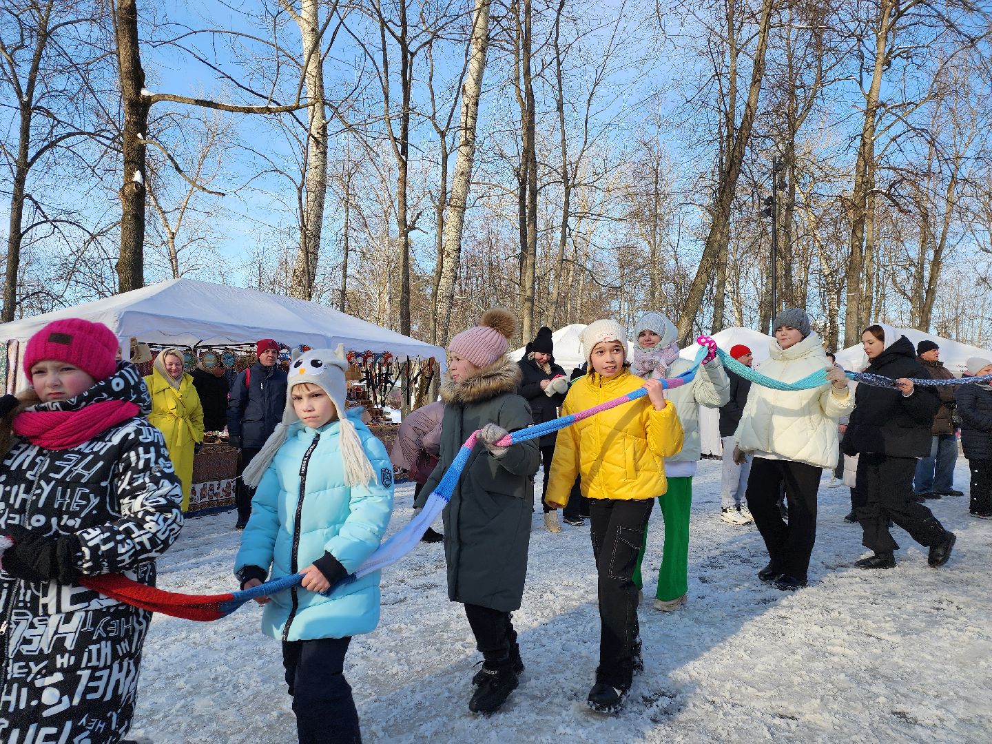 серпухов, подмосковье, фестиваль тепло, парк имени олега степанова, зима в подмосковье,