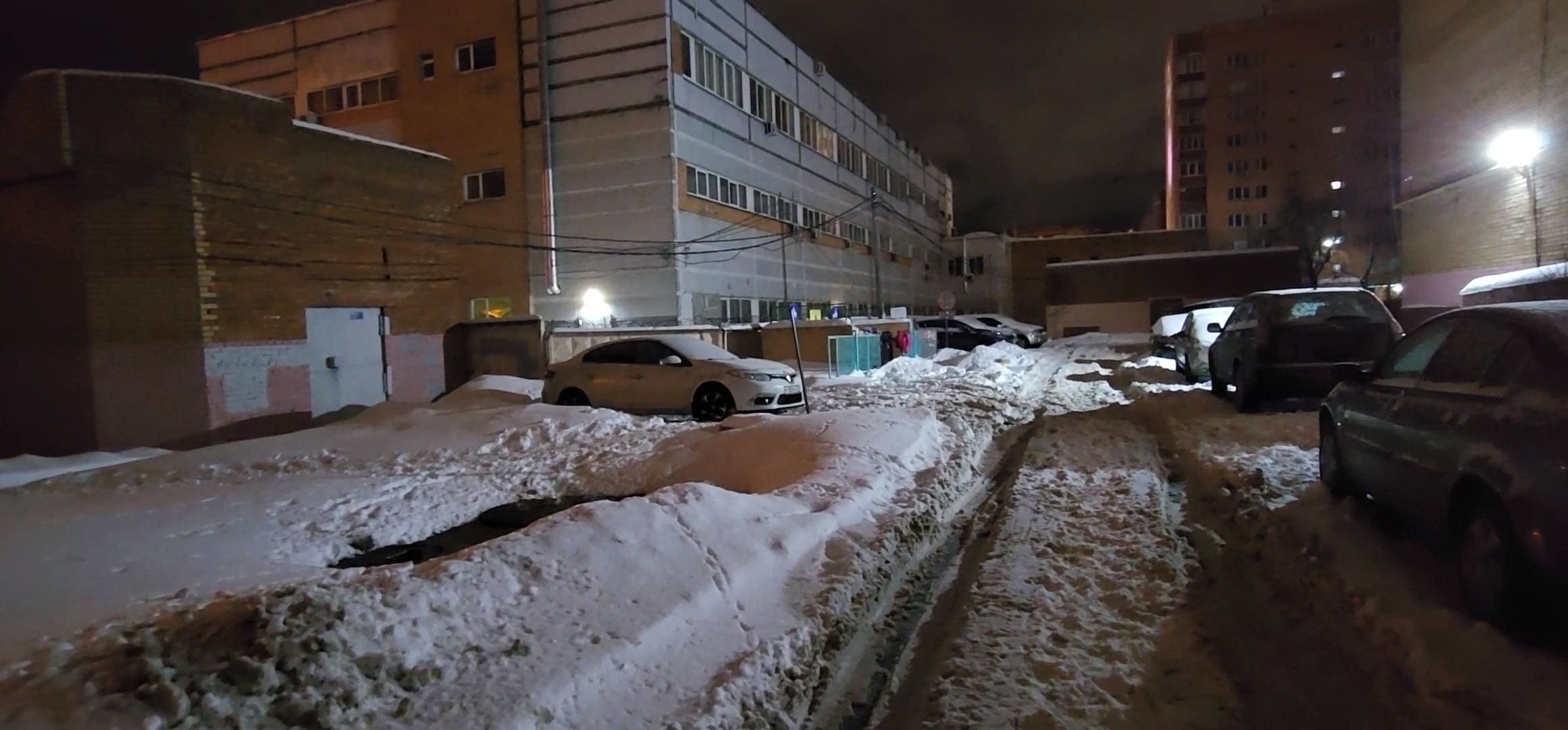 Коломна, дороги, знаки запрета парковки,