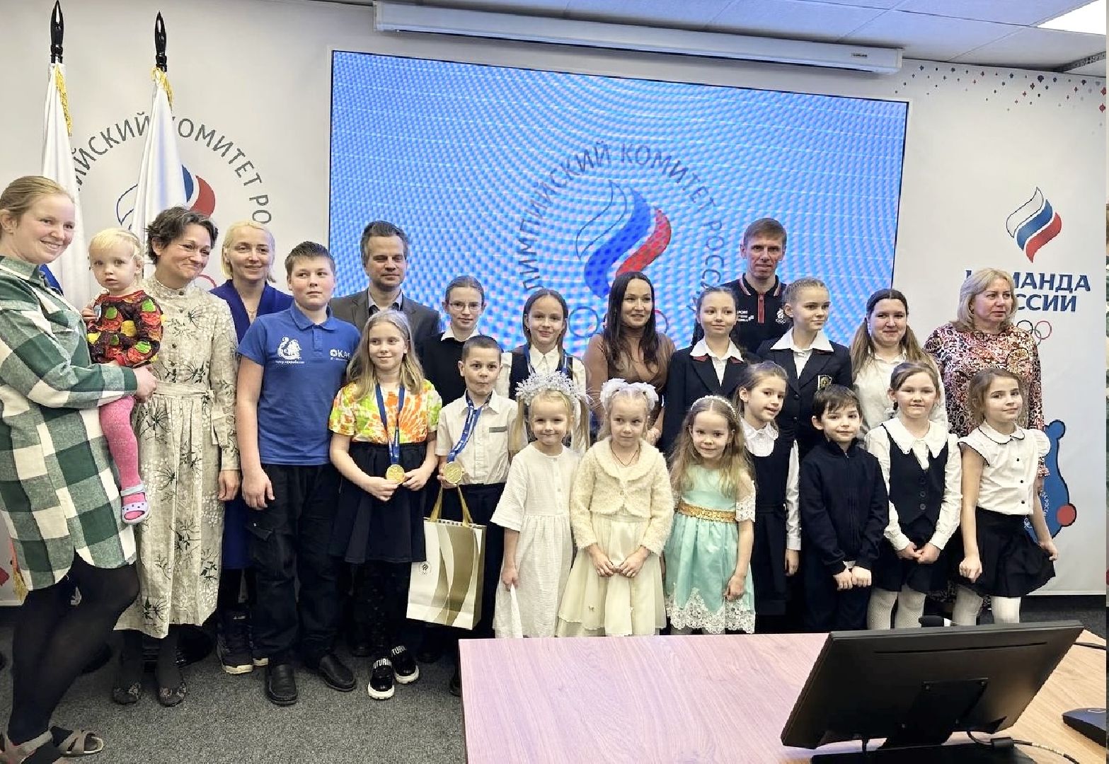 Балашиха, Подмосковье, мама почитай мне а я нарисую, Олимпийские надежды, конкурс рисунков, Клубное сообщество Саввинской библиотеки, Книголюбы Балашихи,