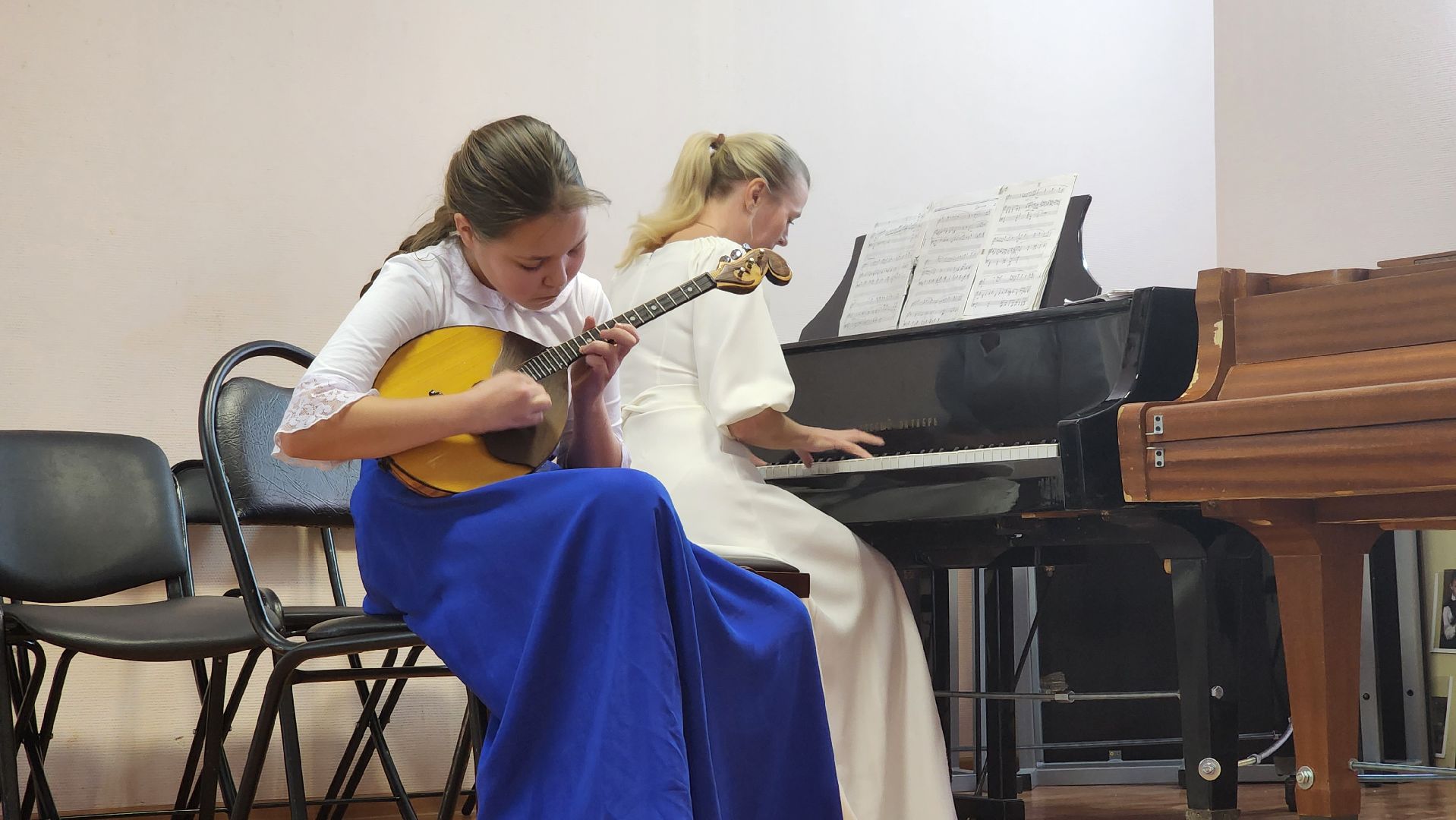 кашира, сувенир, русские народные инструменты, областной гитара, баян, домра, балалайка,