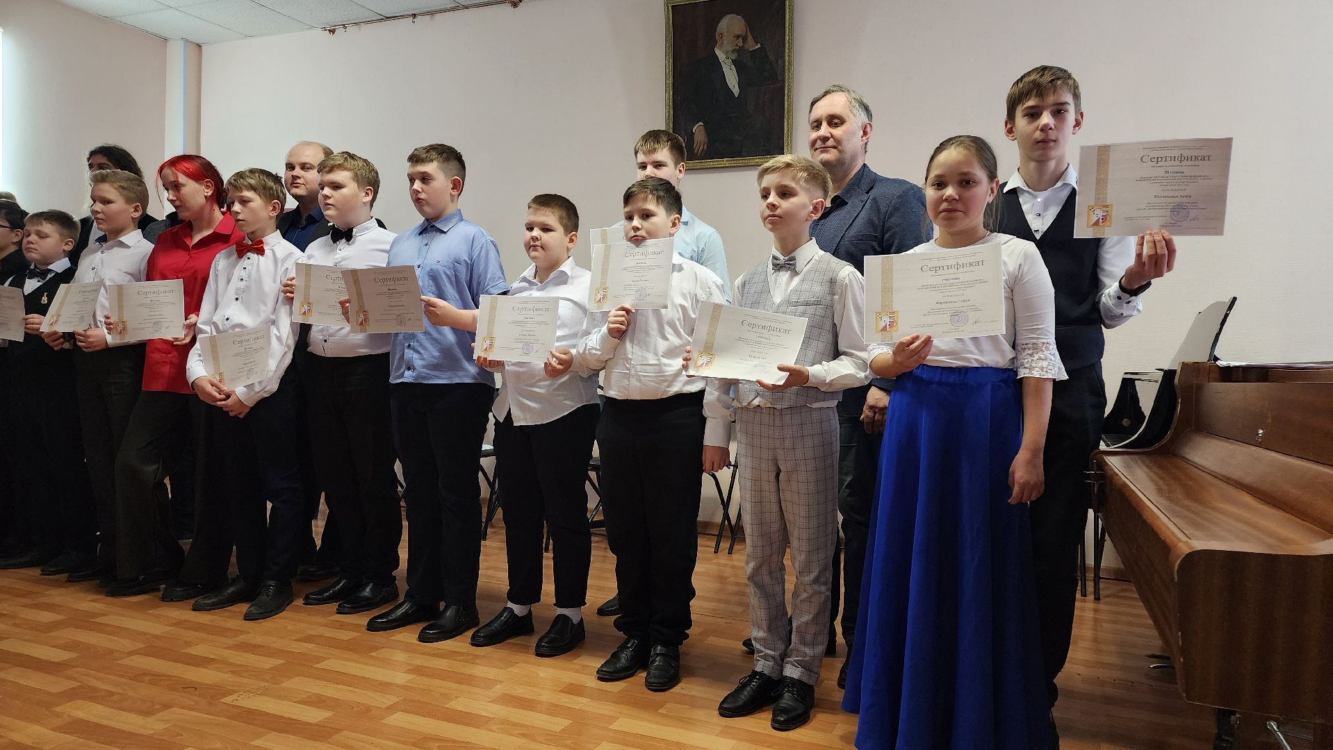 кашира, сувенир, русские народные инструменты, областной гитара, баян, домра, балалайка,