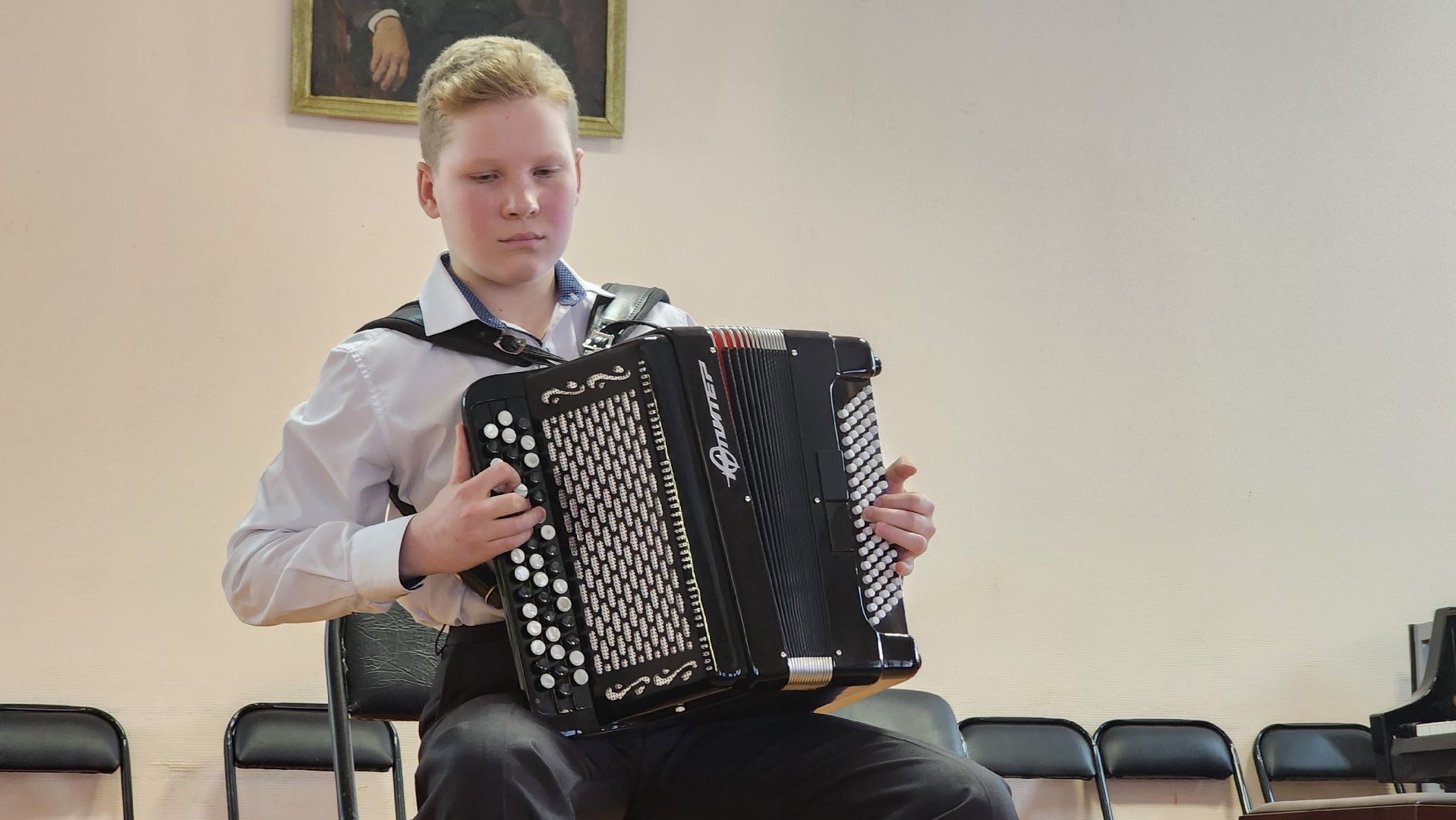 кашира, сувенир, русские народные инструменты, областной гитара, баян, домра, балалайка,