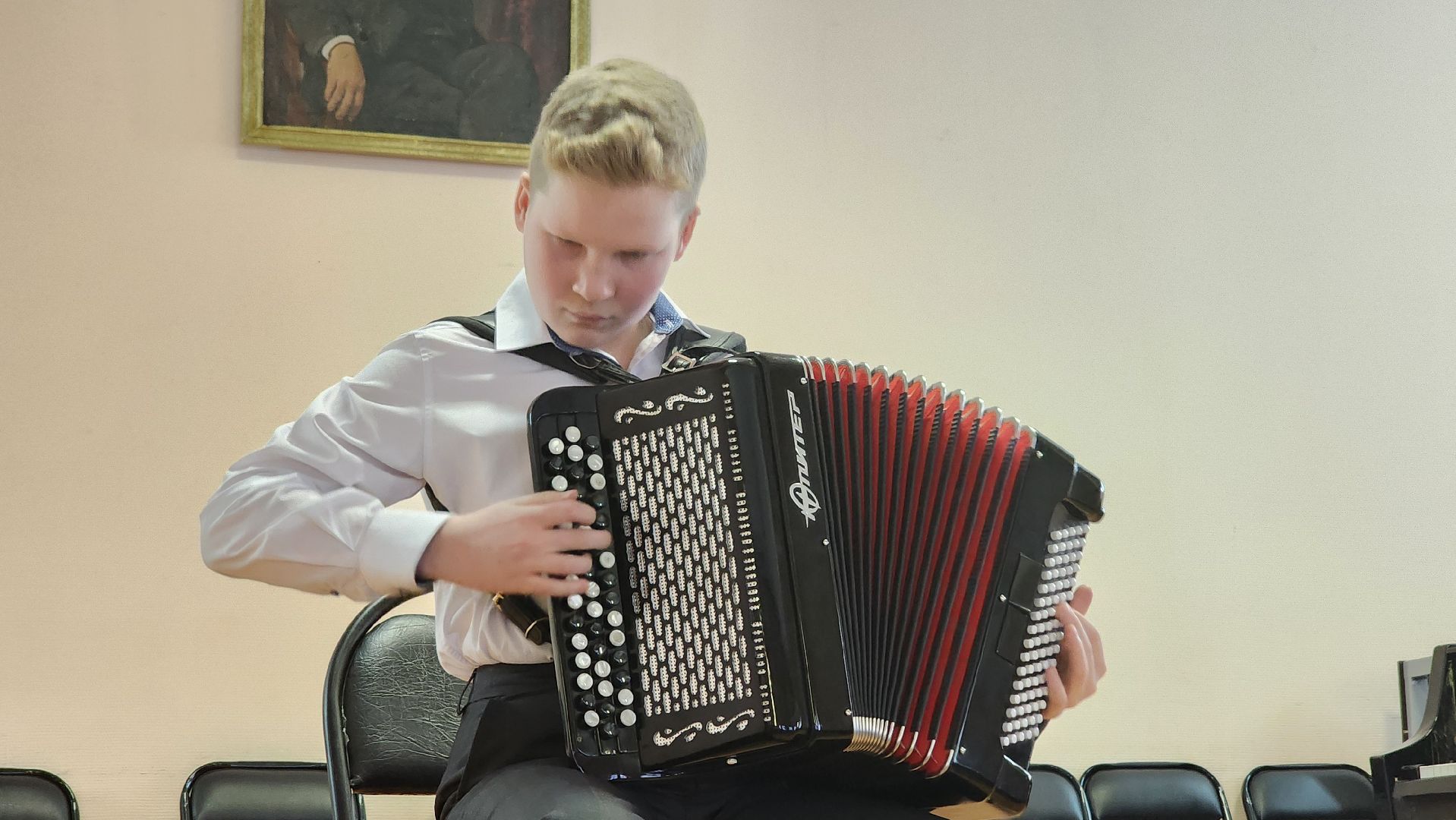 кашира, сувенир, русские народные инструменты, областной гитара, баян, домра, балалайка,