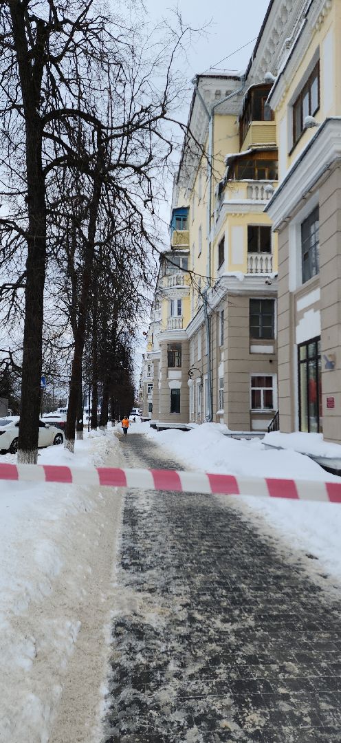 электросталь, мой город, жкх, жкх подмосковье, управляющая компания, сосульки, наледь, чистка кровли от снега, альпинизм,