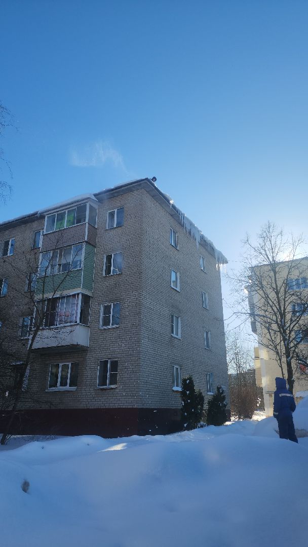 наледь, уборка крыш, сосульки, руза, рузский городской округ, московская область, коммунальщики,