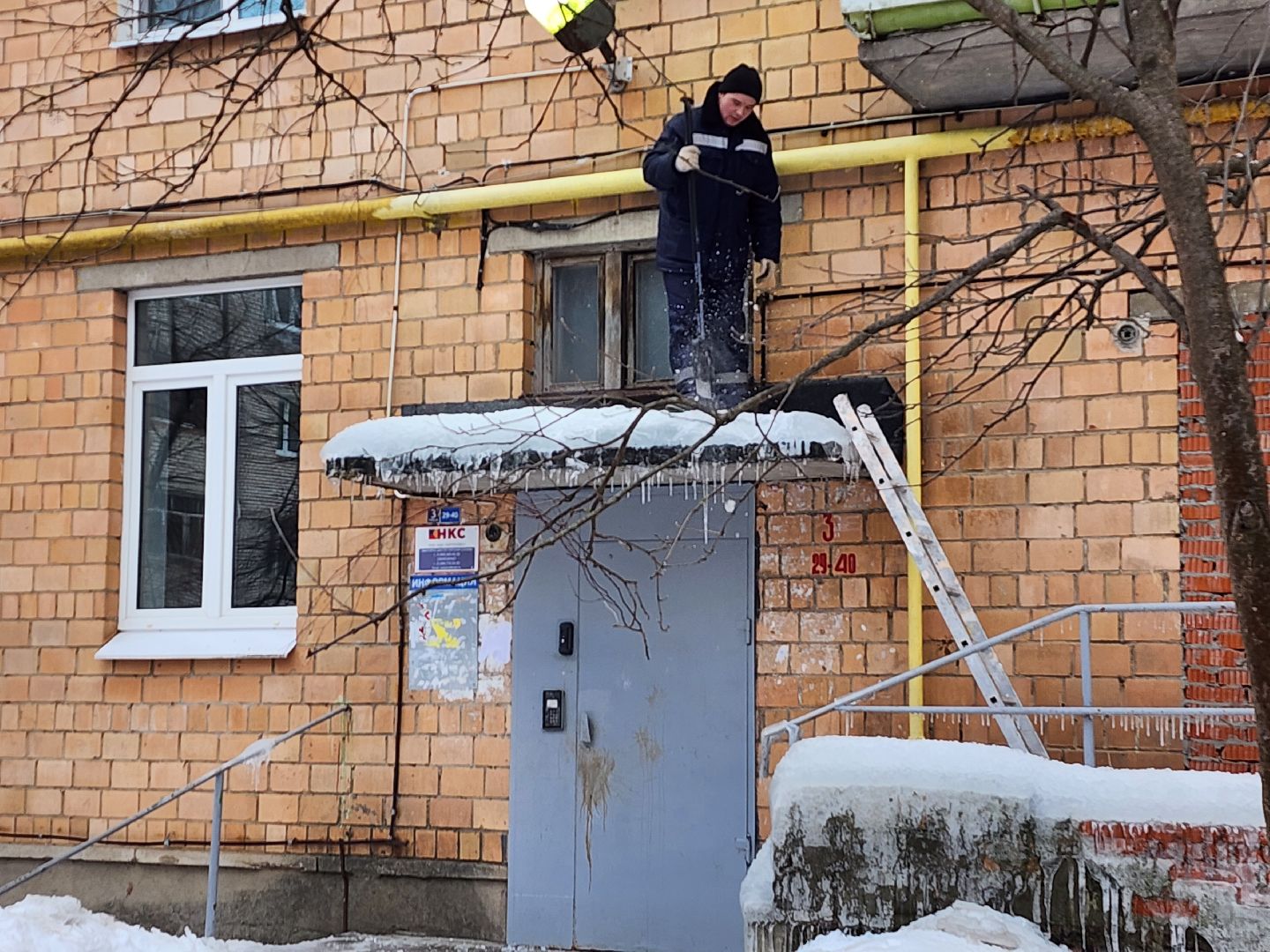 серпухов, микр им ногина, улица физкультурная, наледь, управляющая компания, гололед,