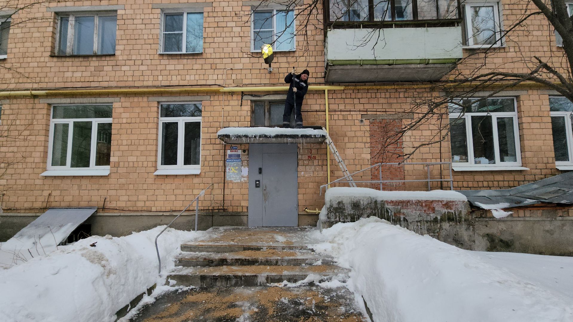 серпухов, микр им ногина, улица физкультурная, наледь, управляющая компания, гололед,