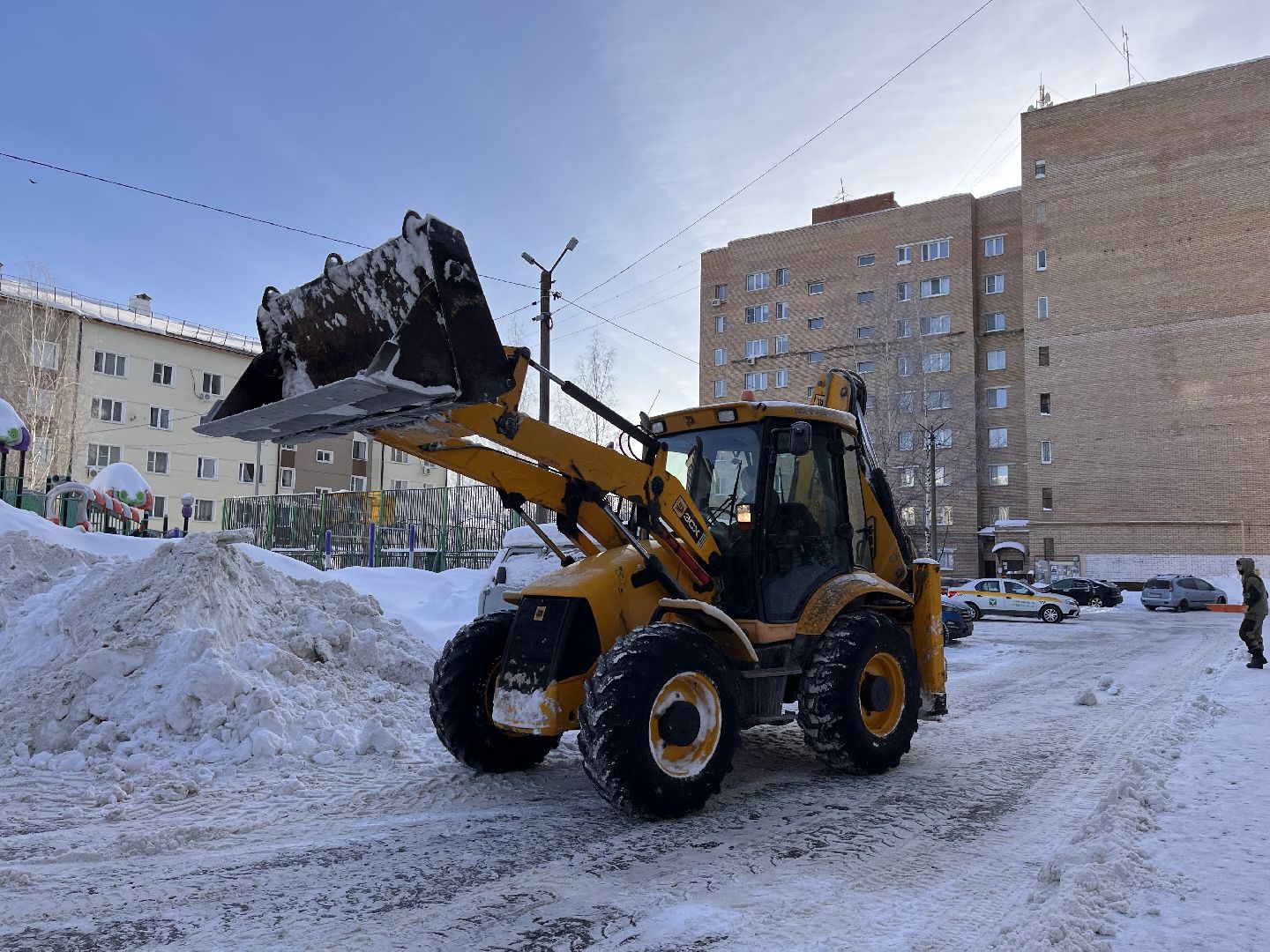 снег и наледь, комунальная техника, чистка снега,