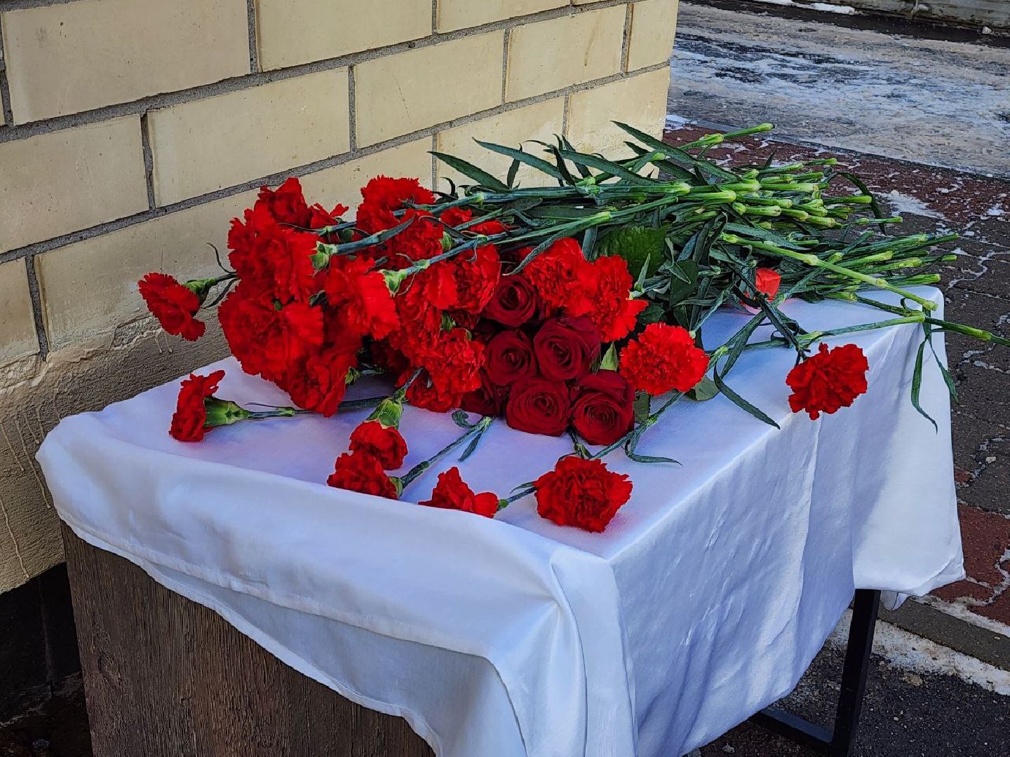 мытищи, Олег Ивановский, мемориальная доска, перловка, гагарин,