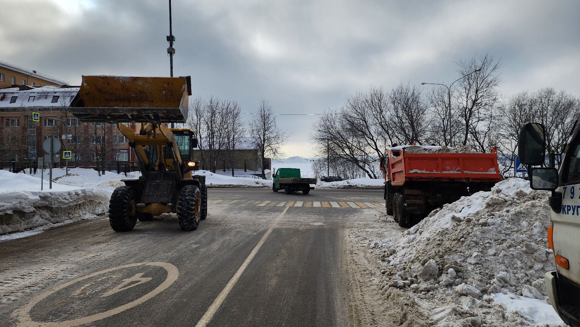 уборка снега, очистка дорог,