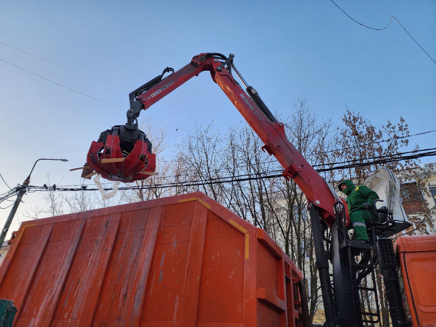 Подольск, ломовоз, вывоз мусора, контейнерная площадка,