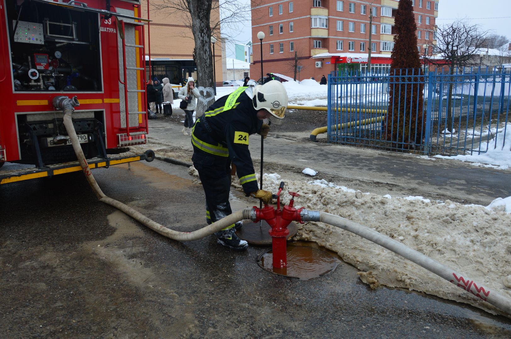 пожар, шатура, чп, пожар многоквартирный дом, мчс, моспожспас, Клара Цеткин,
