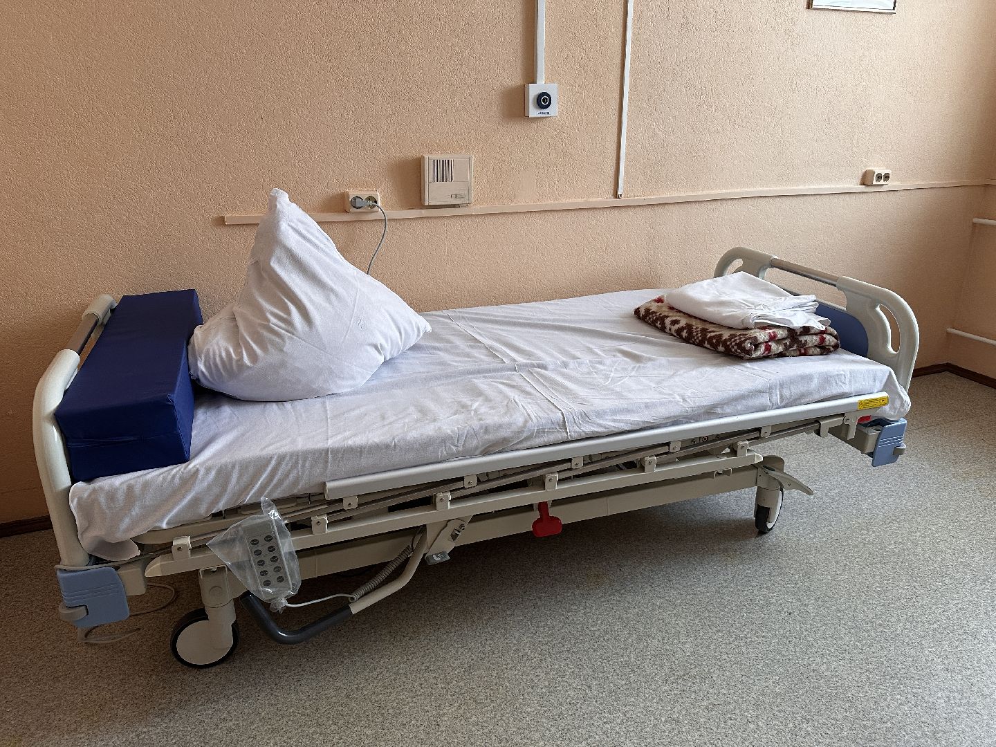 Клин, общество, медицина, врачи, медицинское оборудование,