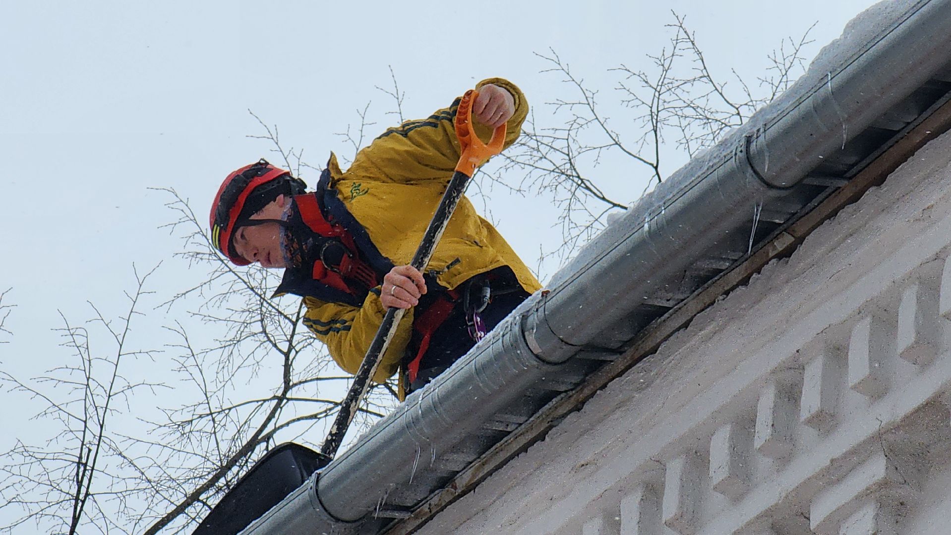 Подмосковье, Городской округ Пушкинский, Ивантеевка, ЖКХ, УК Держава, снег,