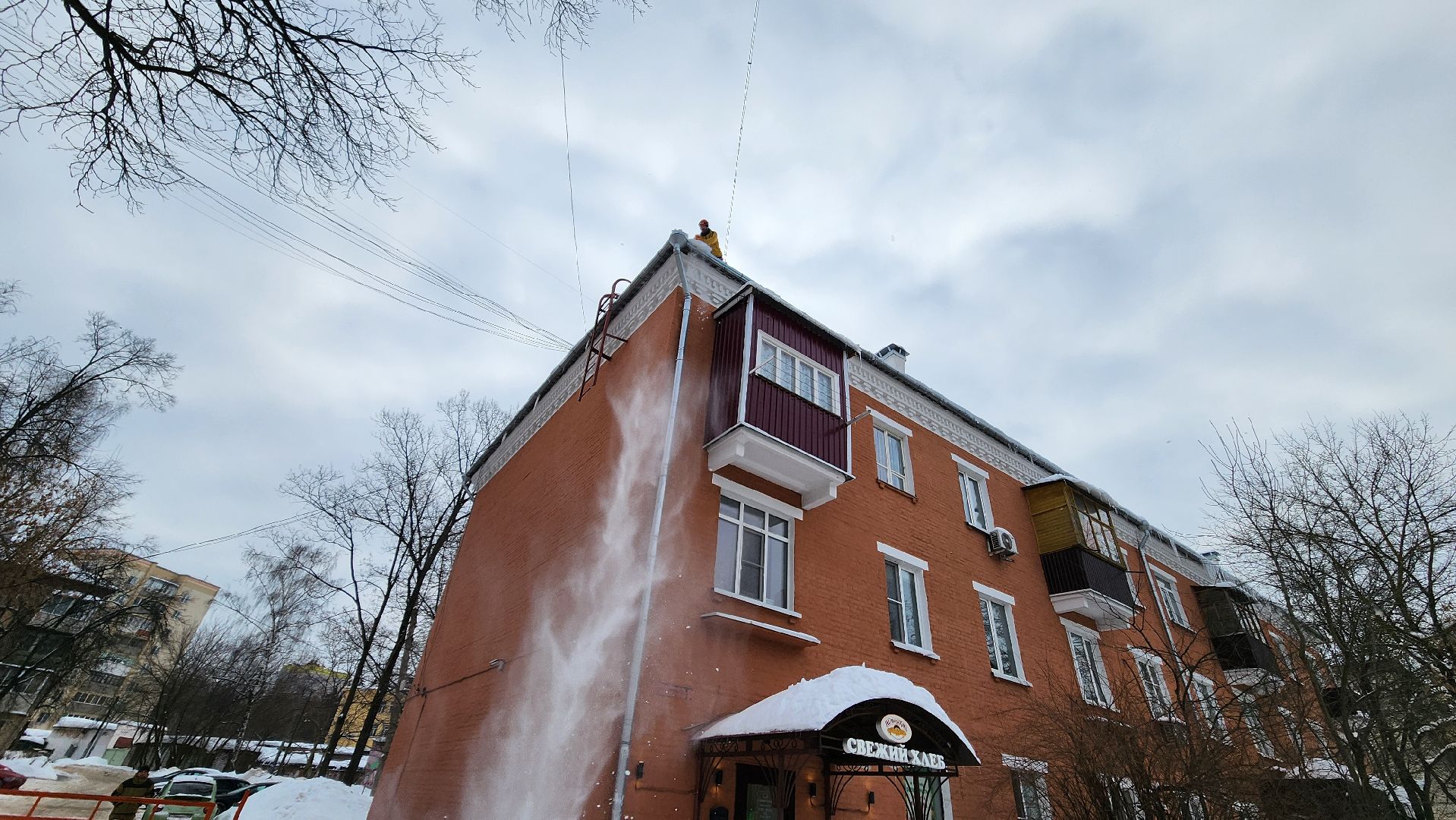 Подмосковье, Городской округ Пушкинский, Ивантеевка, ЖКХ, УК Держава, снег,