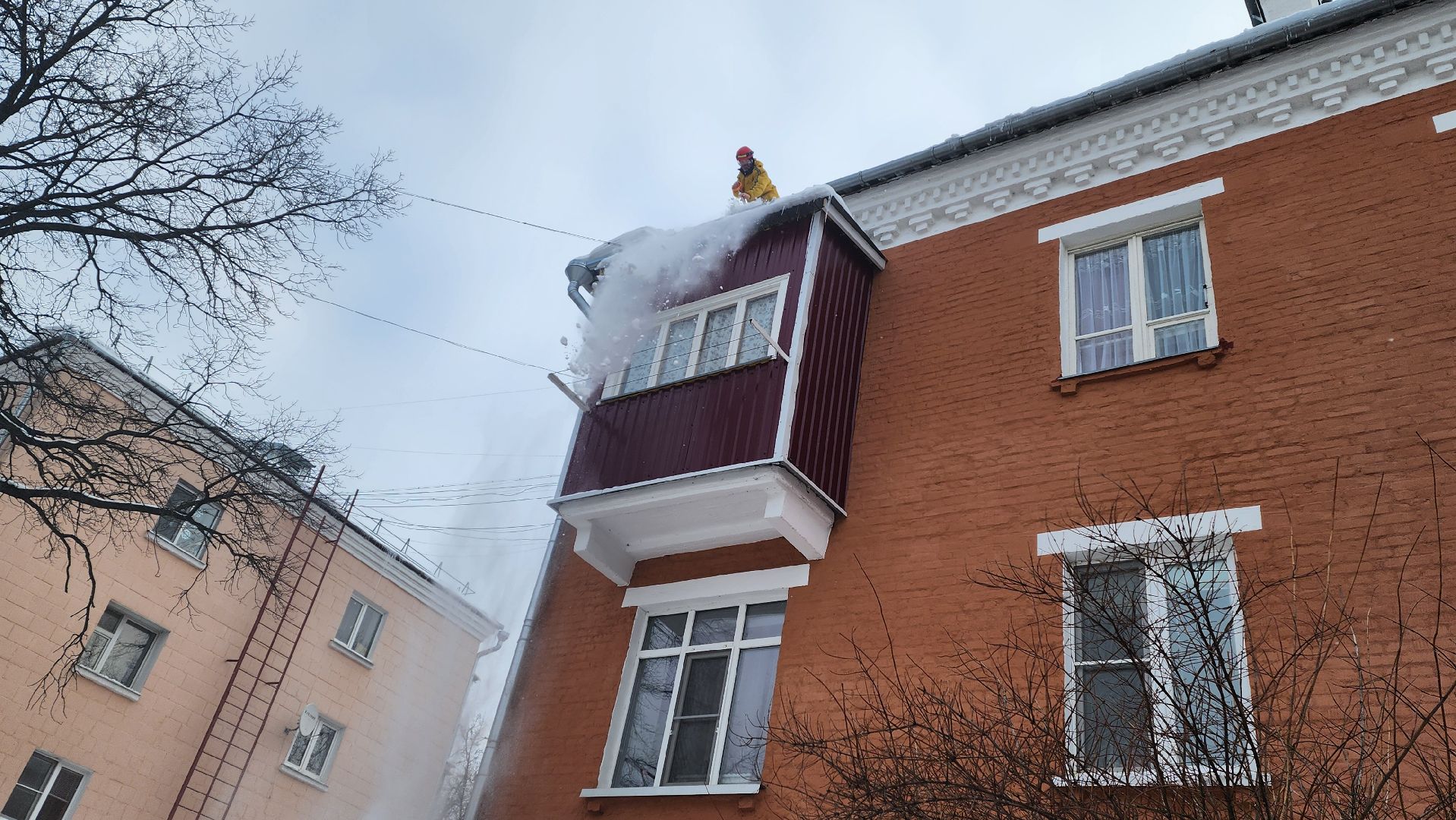 Подмосковье, Городской округ Пушкинский, Ивантеевка, ЖКХ, УК Держава, снег,