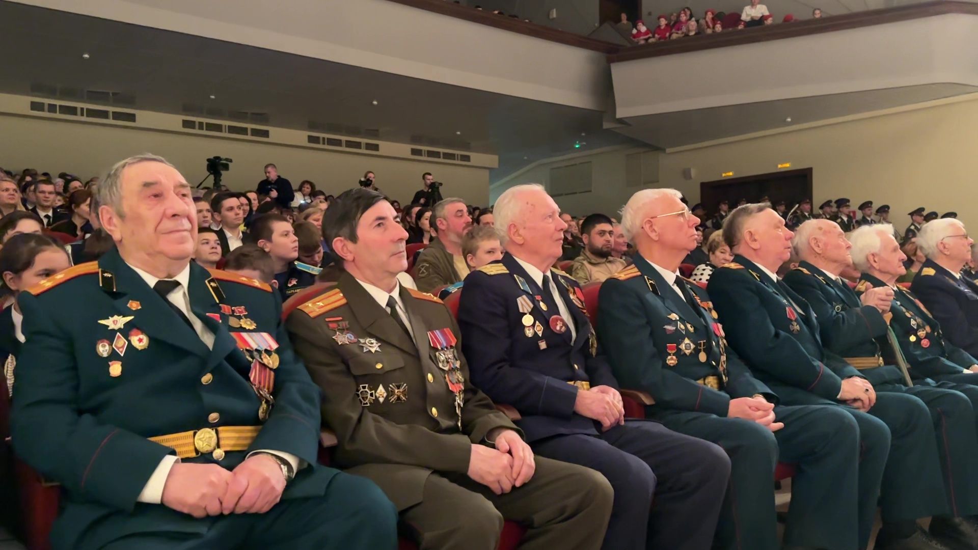 Реутов, праздник, концерт, Денис Майданов, песни, День защитника Отечества,