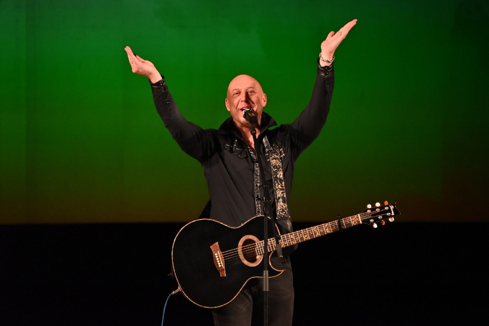 Реутов, праздник, концерт, Денис Майданов, песни, День защитника Отечества,